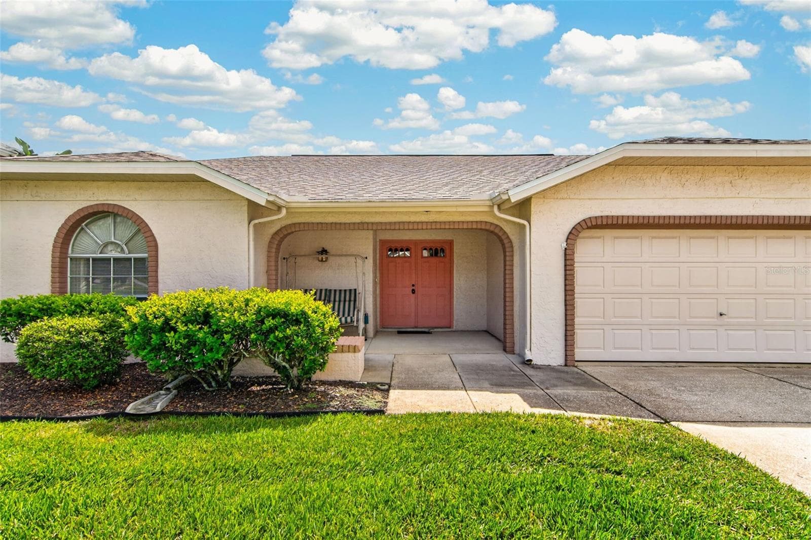 Single Family Residence at 10707 FALLEN LEAF LN, PORT RICHEY, photo 4 of 66