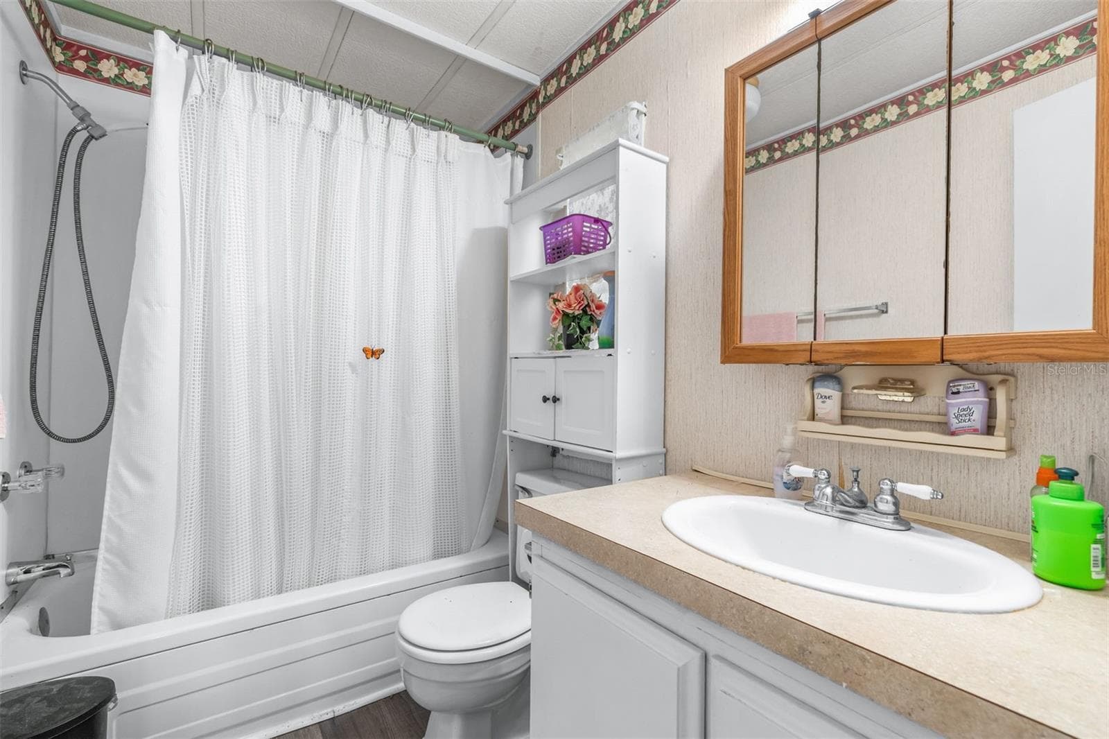 Manufactured Home at 8 WOODLAND CIR, HAINES CITY, photo 17 of 35