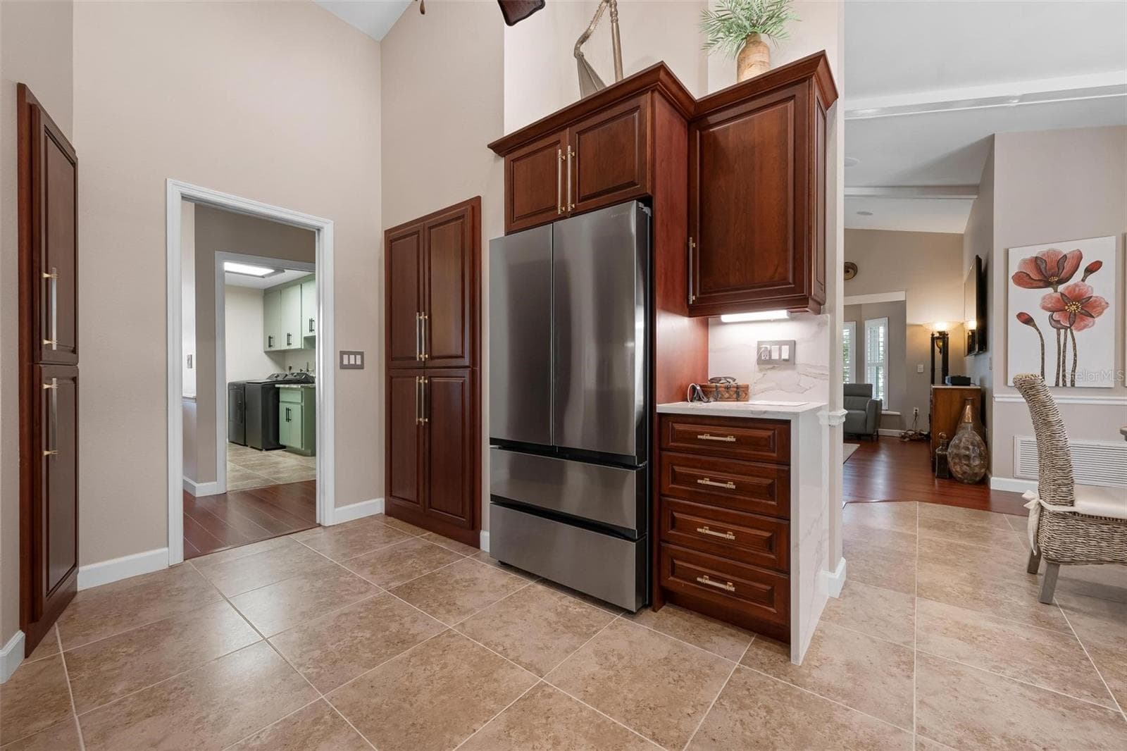 Kitchen - 512 WARWICK DR, VENICE