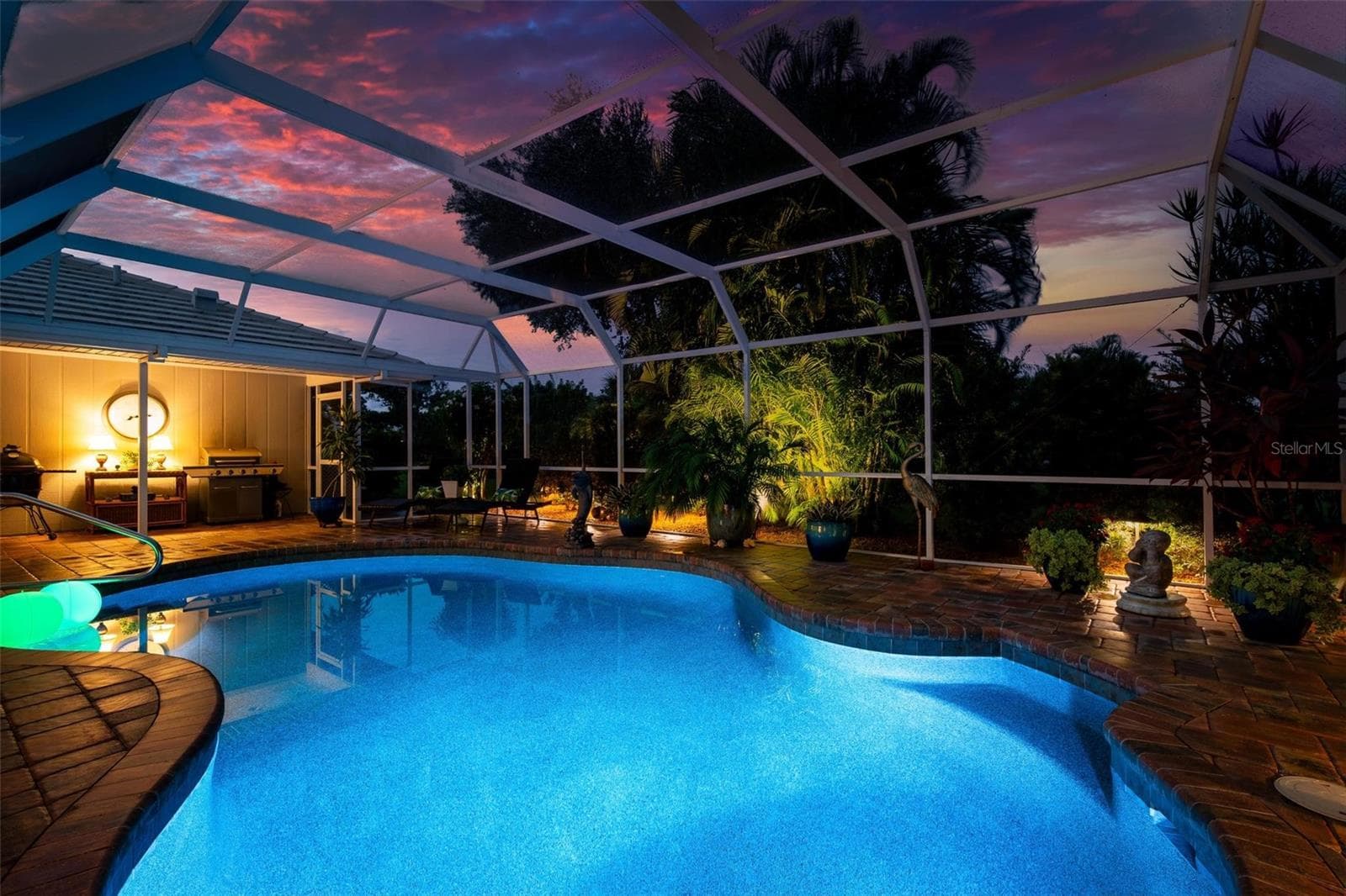 Pool - 512 WARWICK DR, VENICE