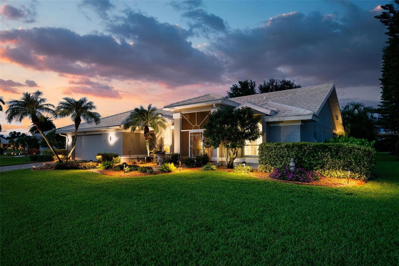 Front - 512 WARWICK DR, VENICE