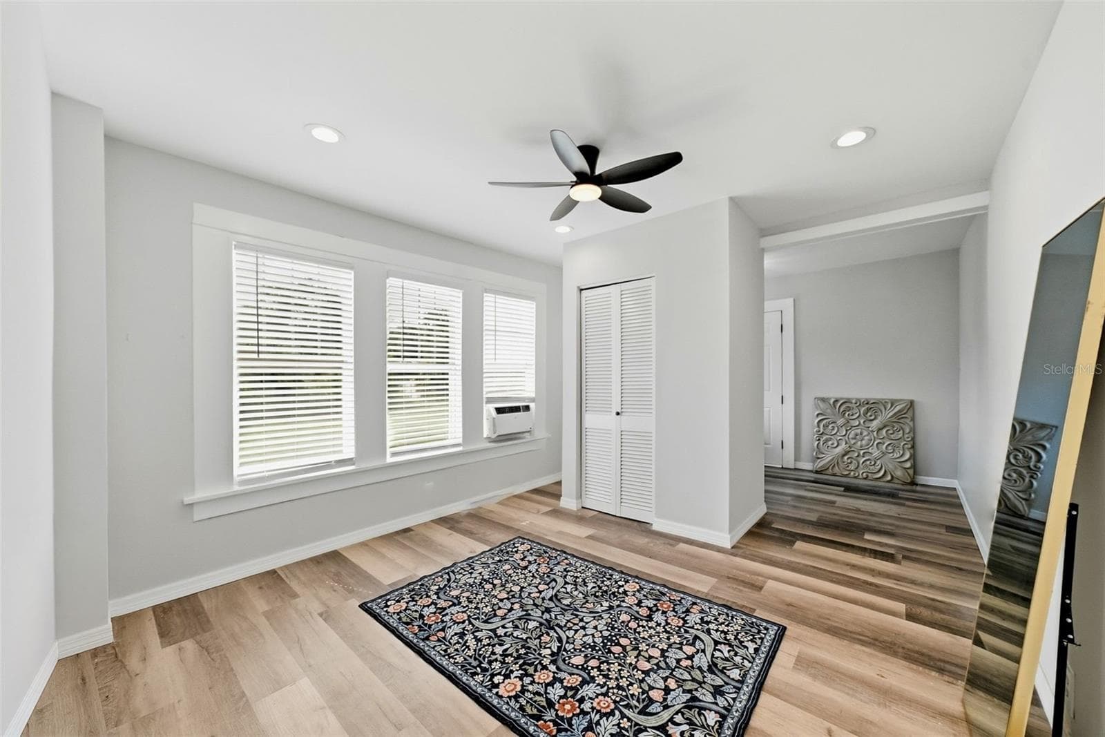 Single Family Residence at 4105 18TH AVE S, ST PETERSBURG, photo 20 of 52