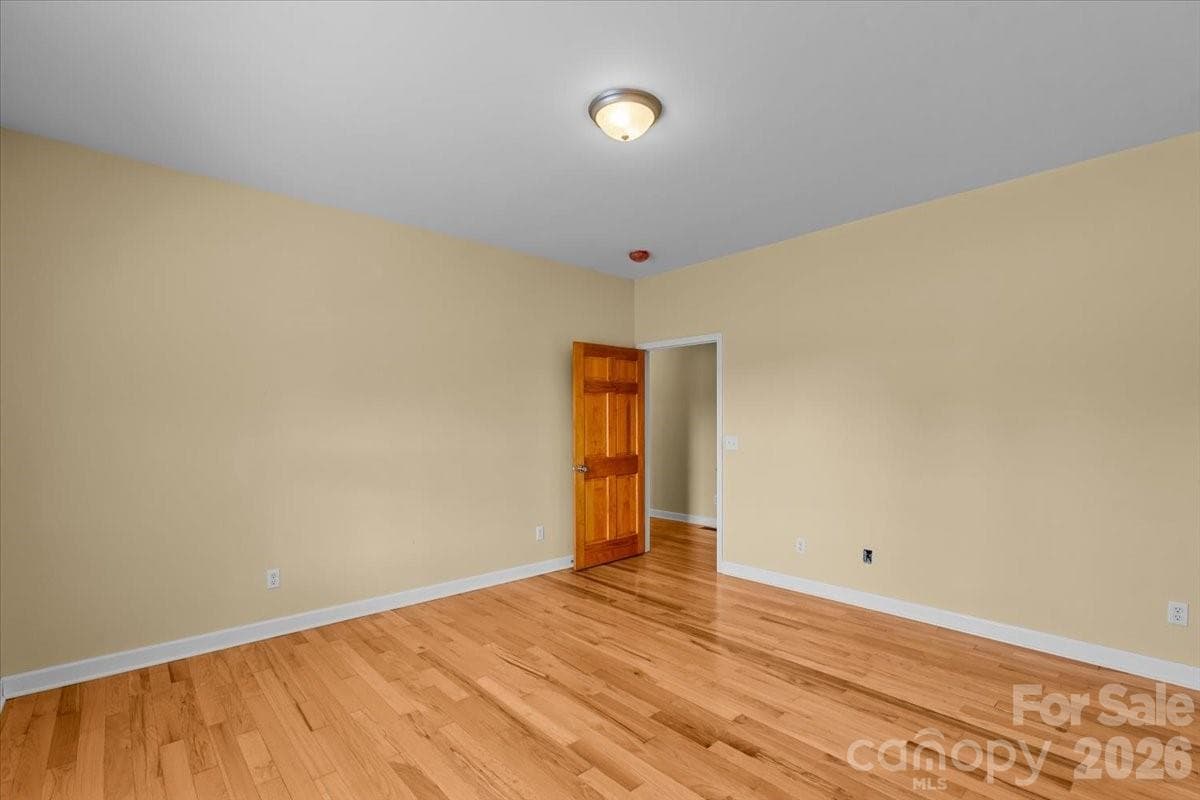 Single Family Residence at 2536 Tyro Road, Lexington, photo 14 of 47