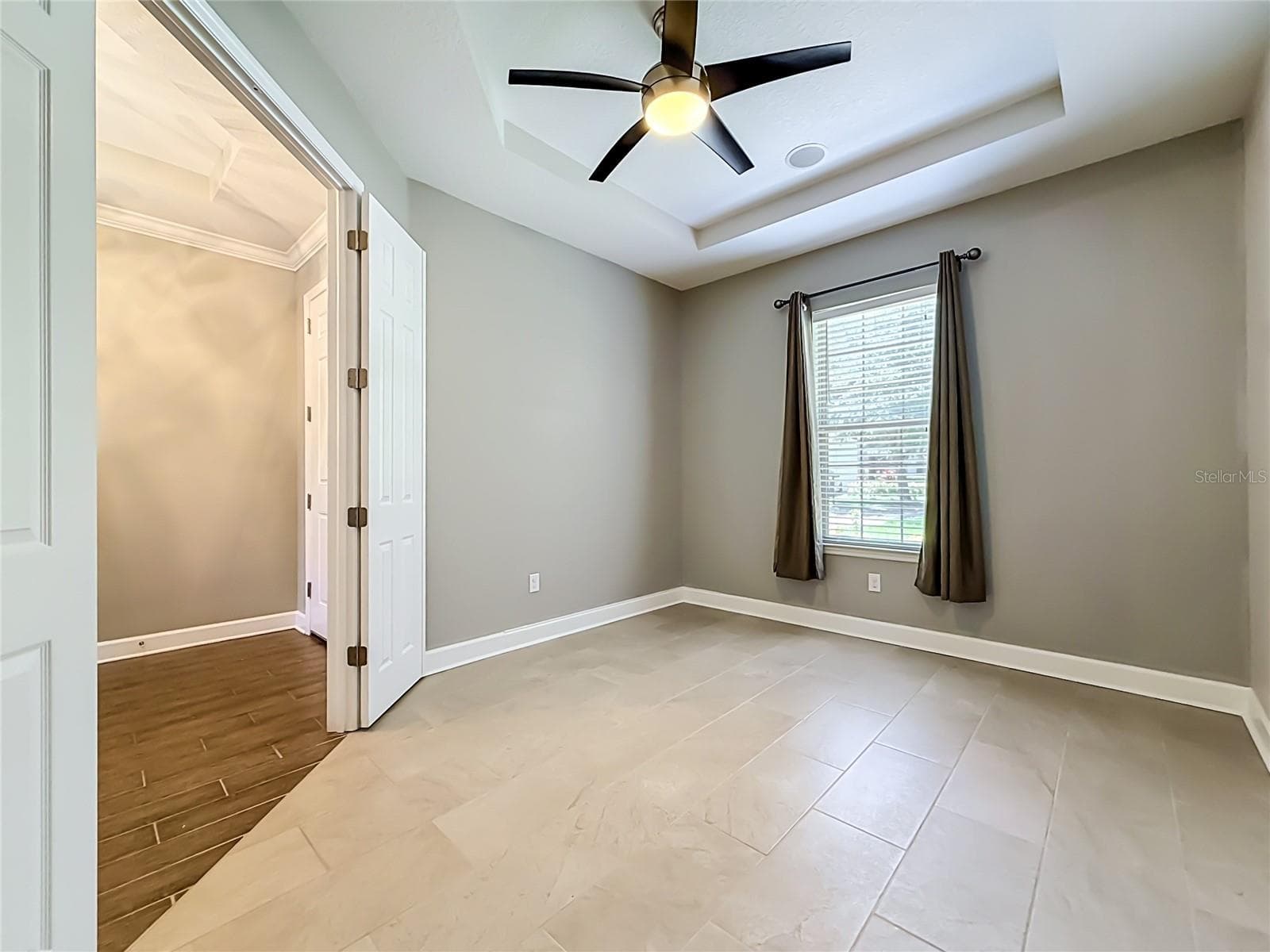 Single Family Residence at 1107 ISOBEL RESERVE LN, TAMPA, photo 33 of 86