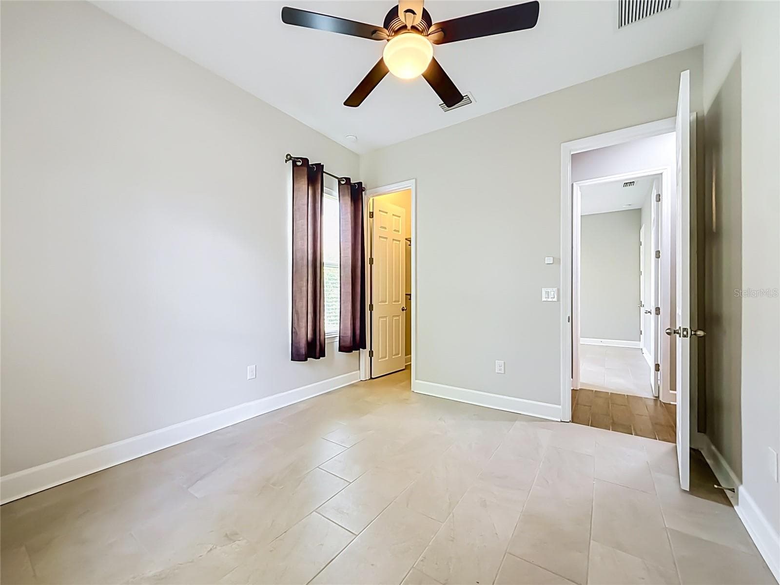Single Family Residence at 1107 ISOBEL RESERVE LN, TAMPA, photo 36 of 86