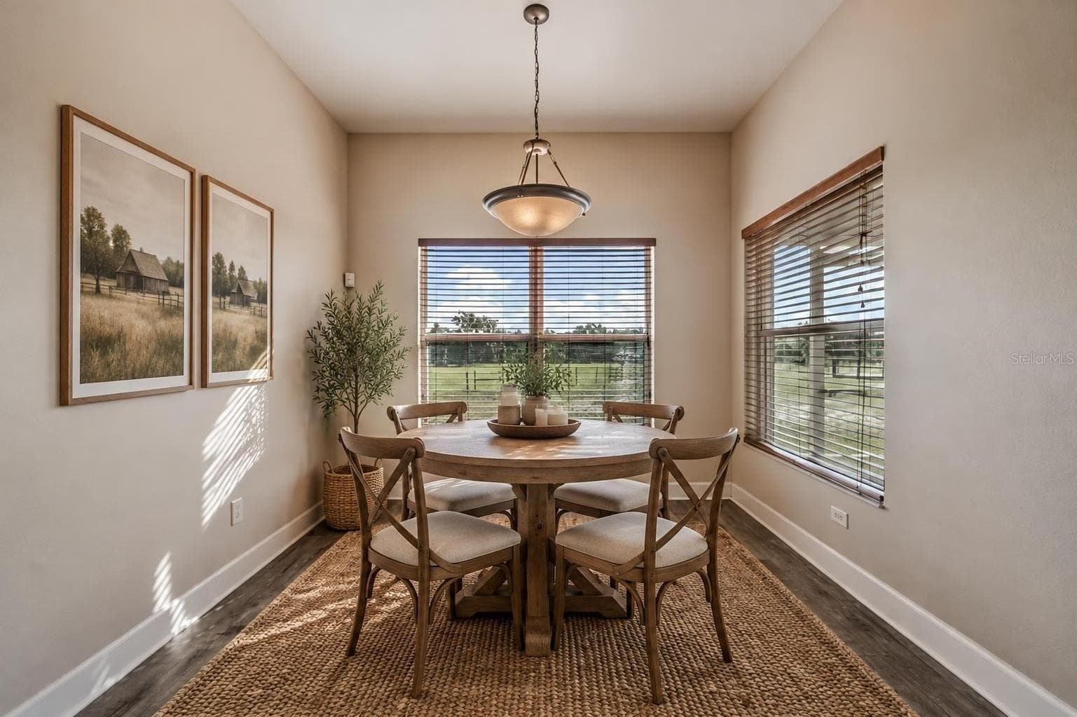 straged kitchen nook - 17216 ALDERMAN TURNER RD, WIMAUMA