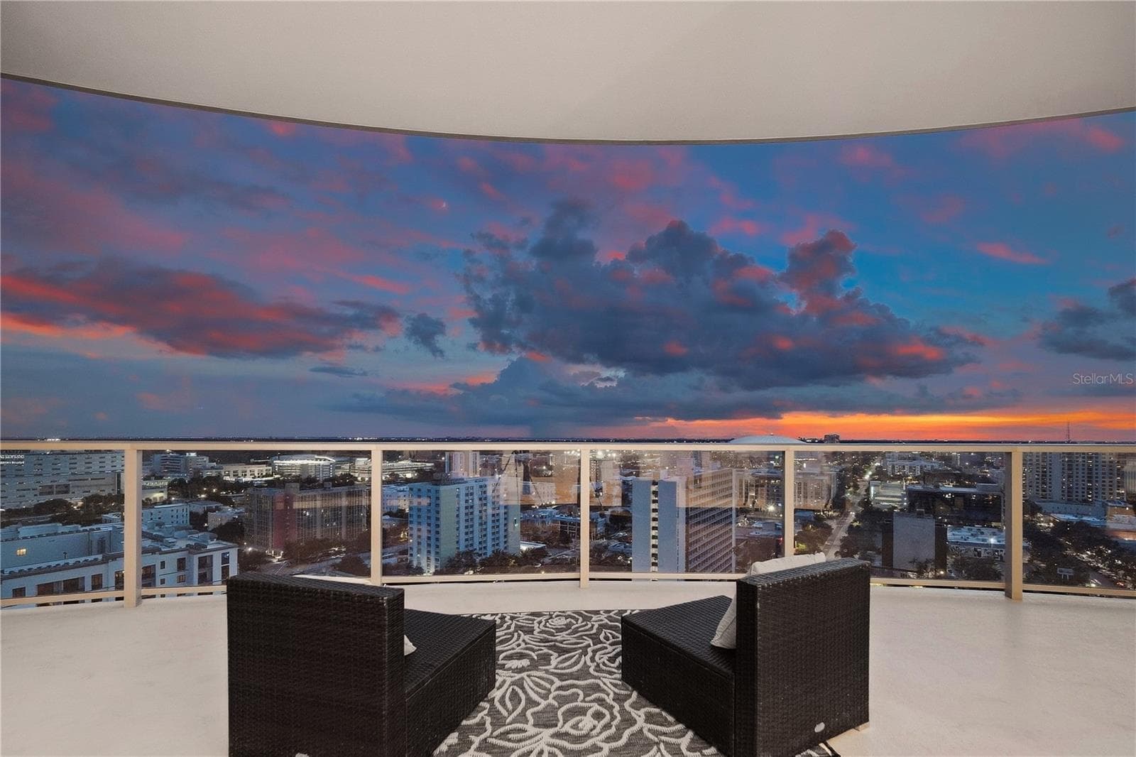 Sip a glass of wine while taking in beautiful sunsets. - 400 CENTRAL AVE #1901, ST PETERSBURG