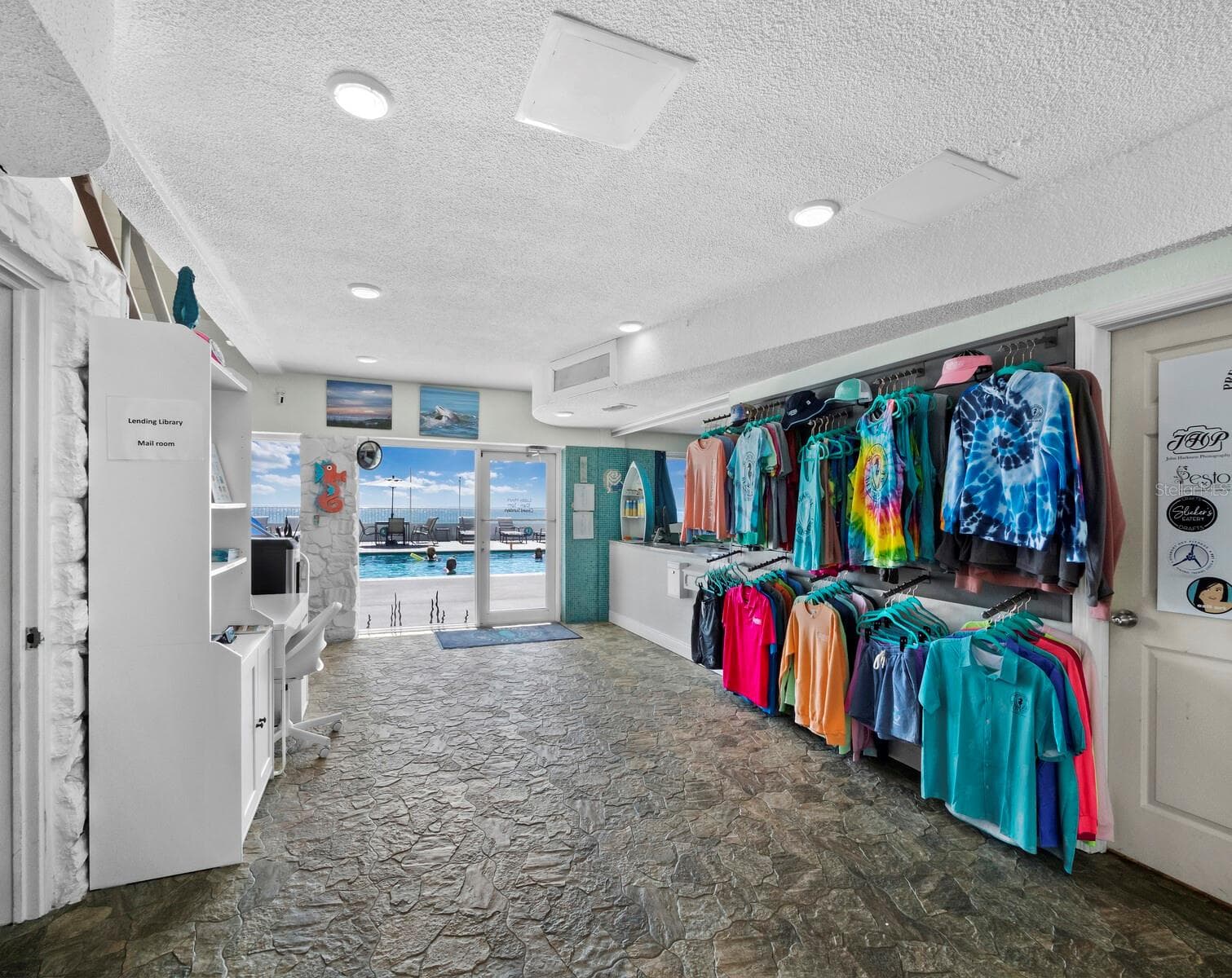 gift shop - 3453 GULF OF MEXICO DR #242, LONGBOAT KEY