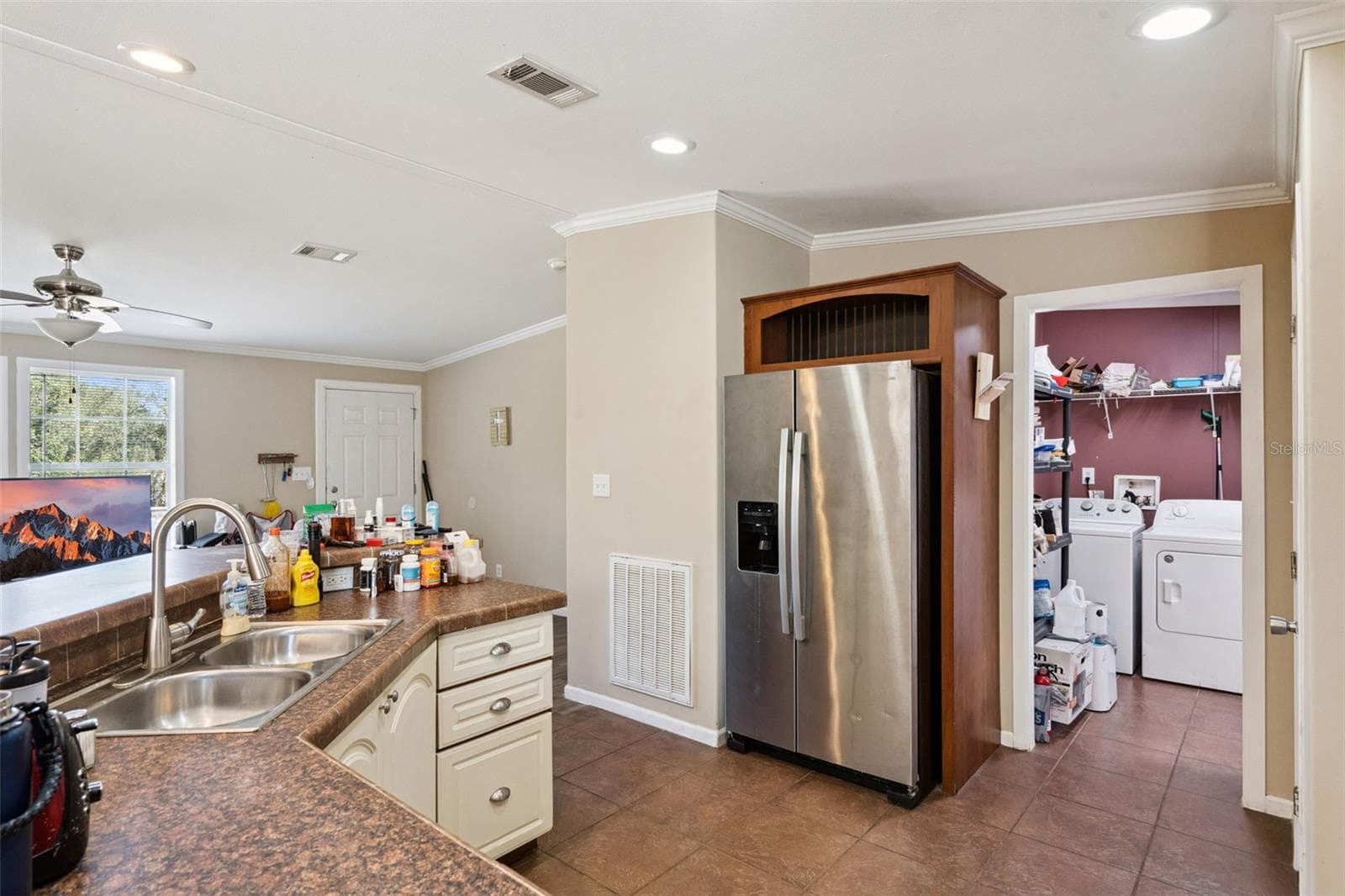 Double Sink - 2478 BUCK BOARD TRL, LAKE WALES