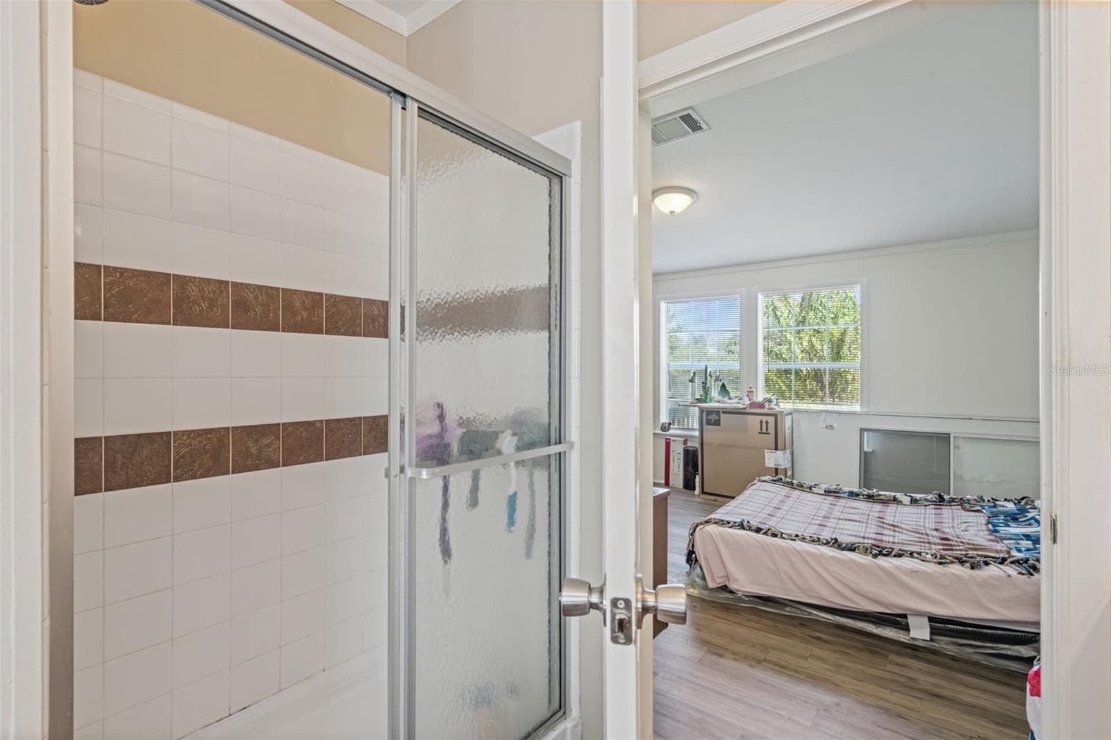 Separate Walk-in Shower - 2478 BUCK BOARD TRL, LAKE WALES
