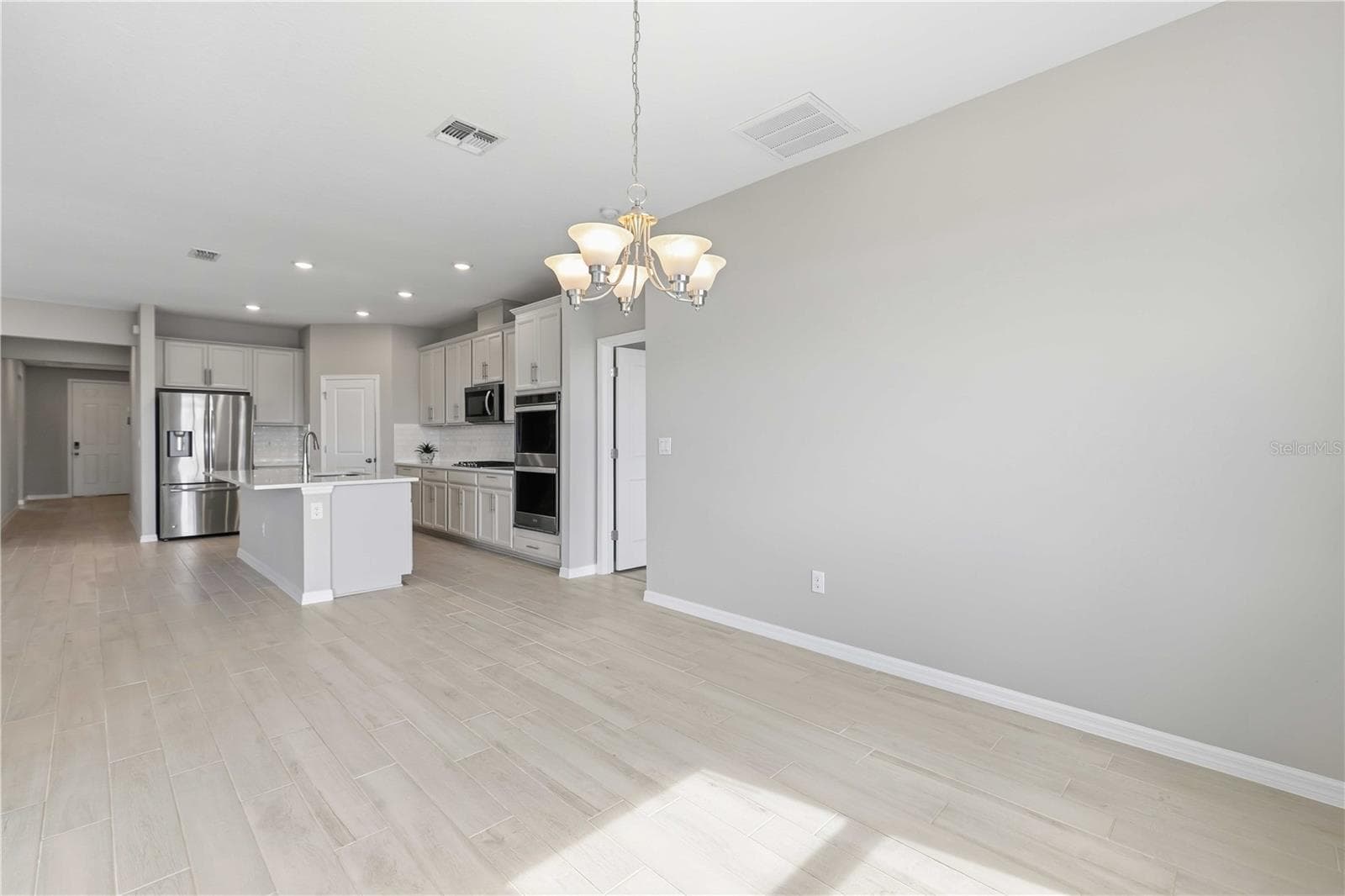 Single Family Residence at 13723 GREEN HAMMOCK PL, LAKEWOOD RANCH, photo 20 of 59