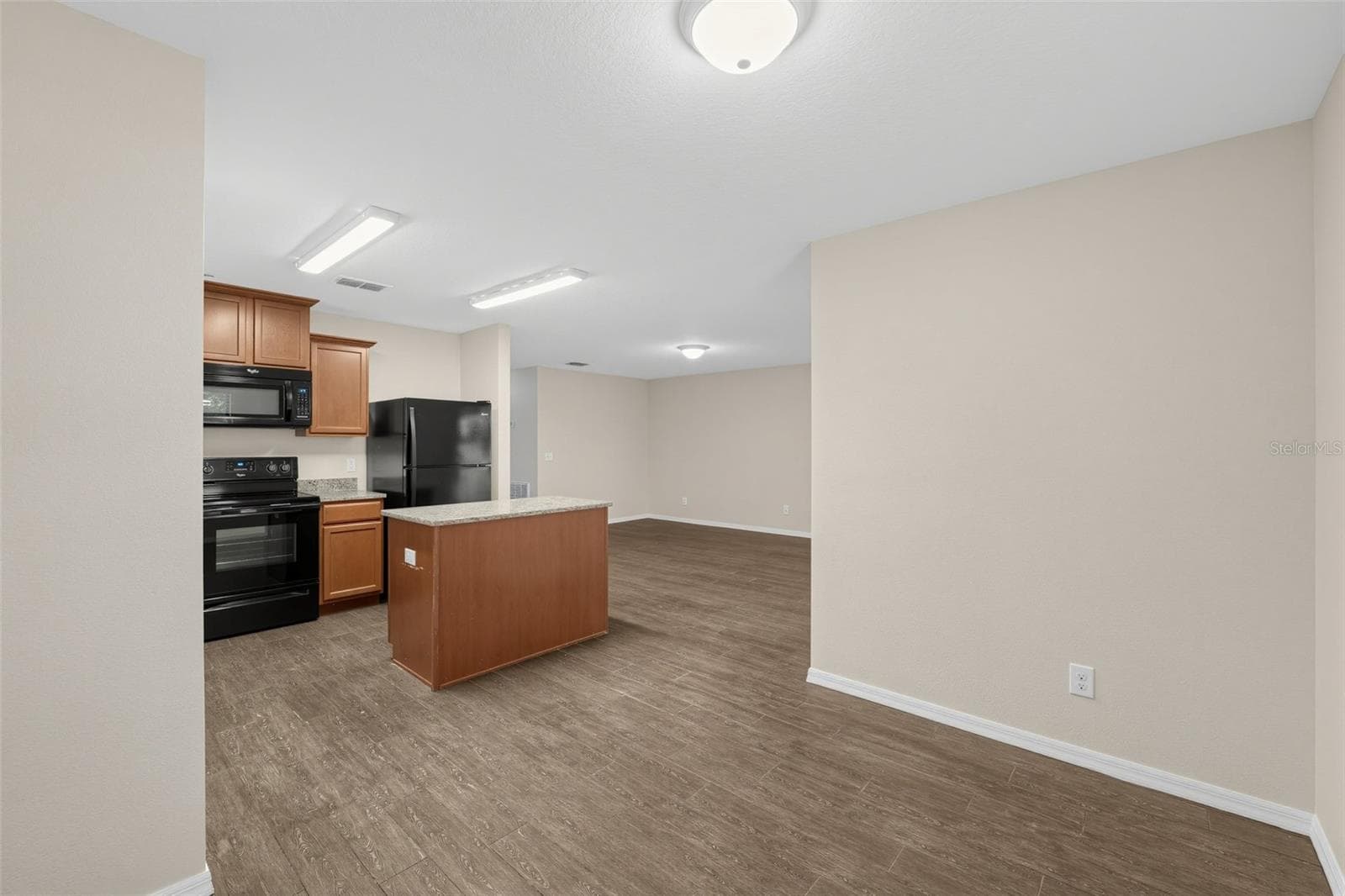 Single Family Residence at 860 WOODLARK DR, HAINES CITY, photo 6 of 22