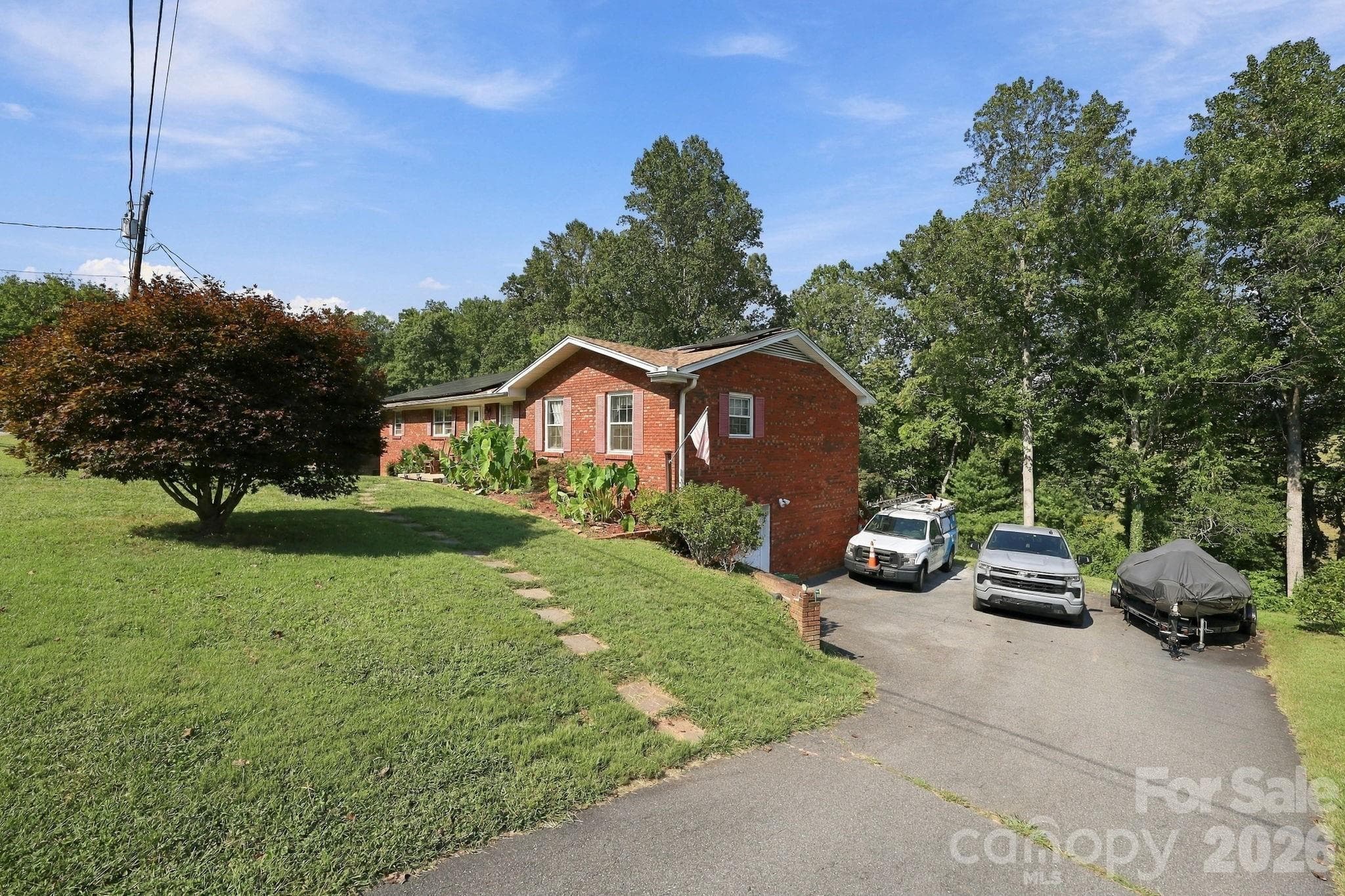 Single Family Residence at 7 Fieldcrest Circle, Asheville, photo 25 of 36
