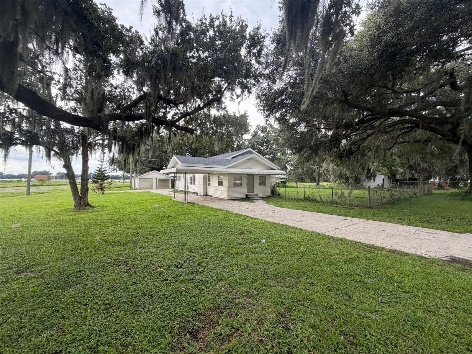 Single Family Residence at 4805 CORONET RD, PLANT CITY, photo 5 of 26