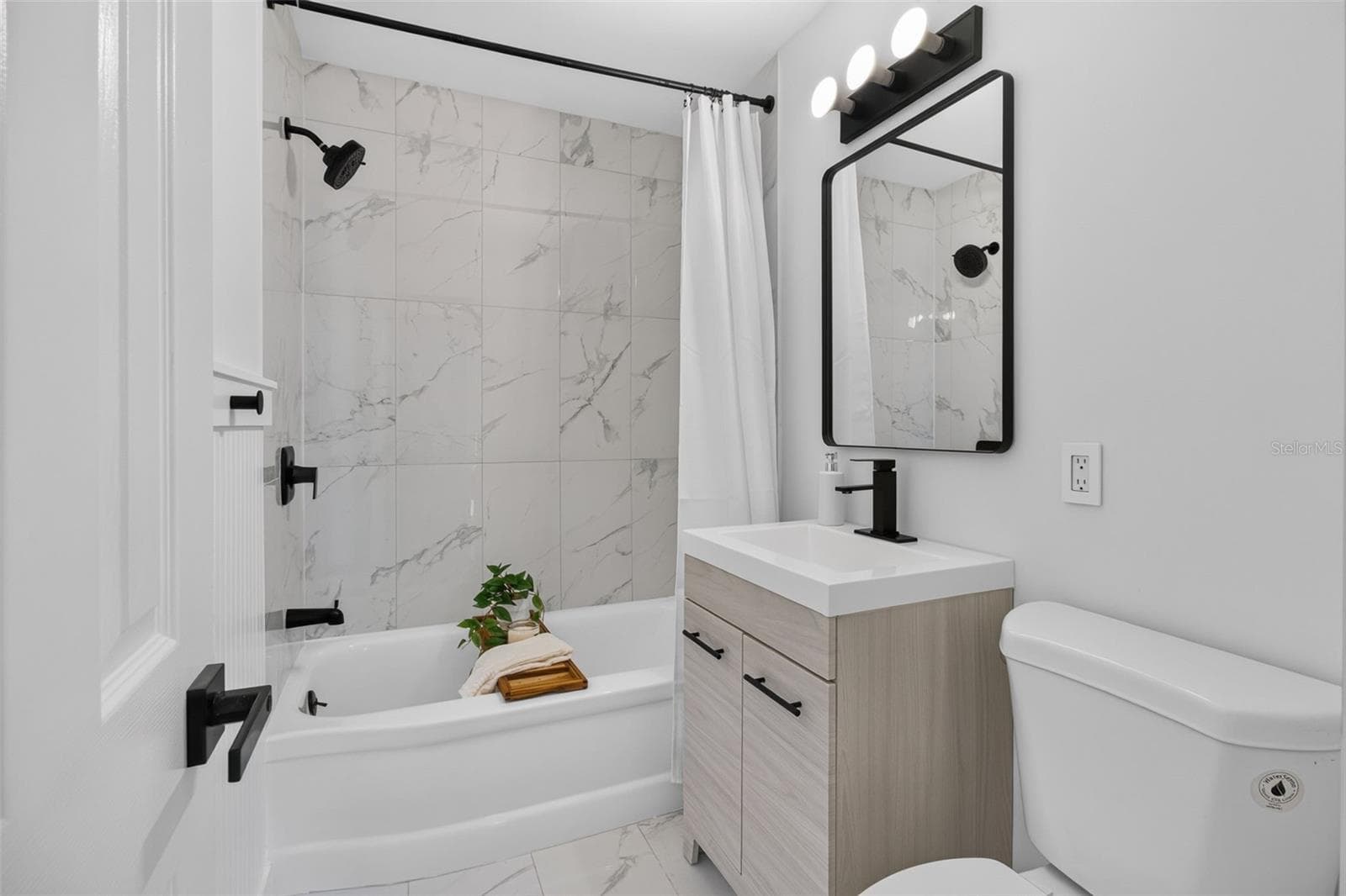New second bath - 711 19TH AVE S, ST PETERSBURG