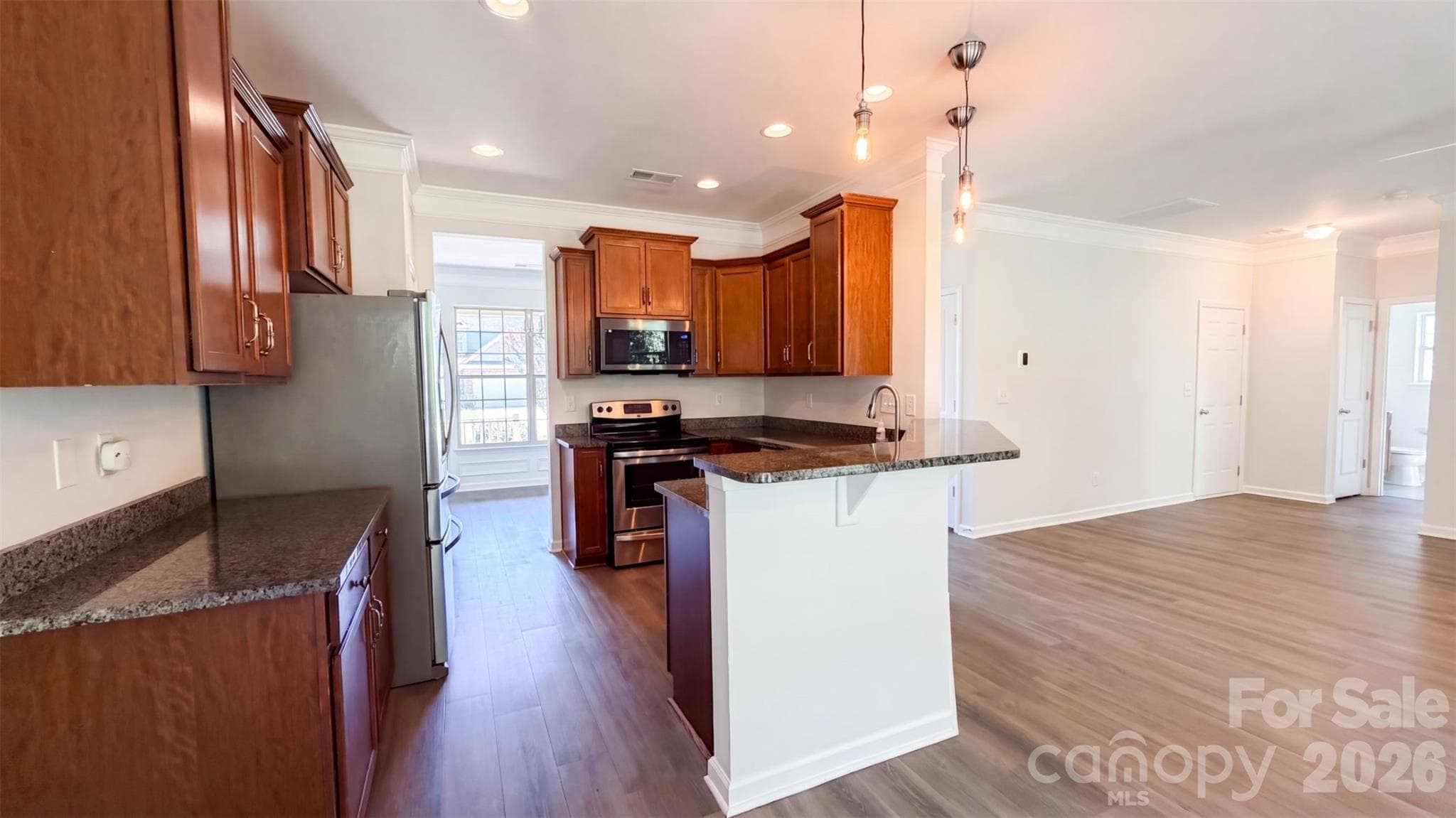 Single Family Residence at 3807 Ernie Drive, Charlotte, photo 6 of 21
