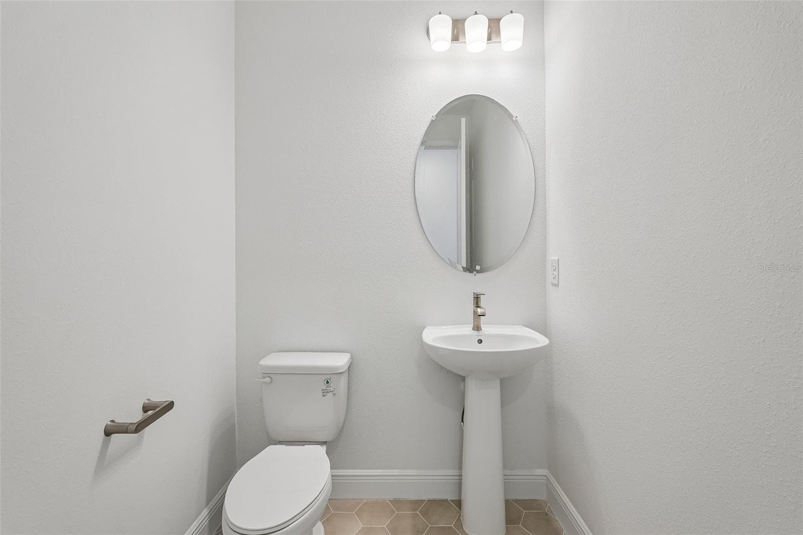 Single Family Residence at 424 ALBERATA WAY, NOKOMIS, photo 12 of 26