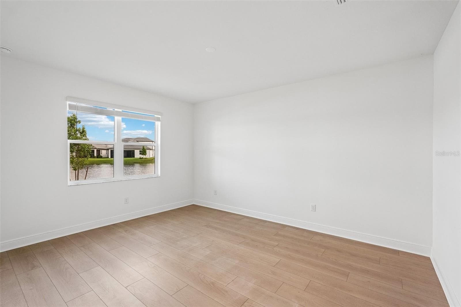 Single Family Residence at 424 ALBERATA WAY, NOKOMIS, photo 13 of 26