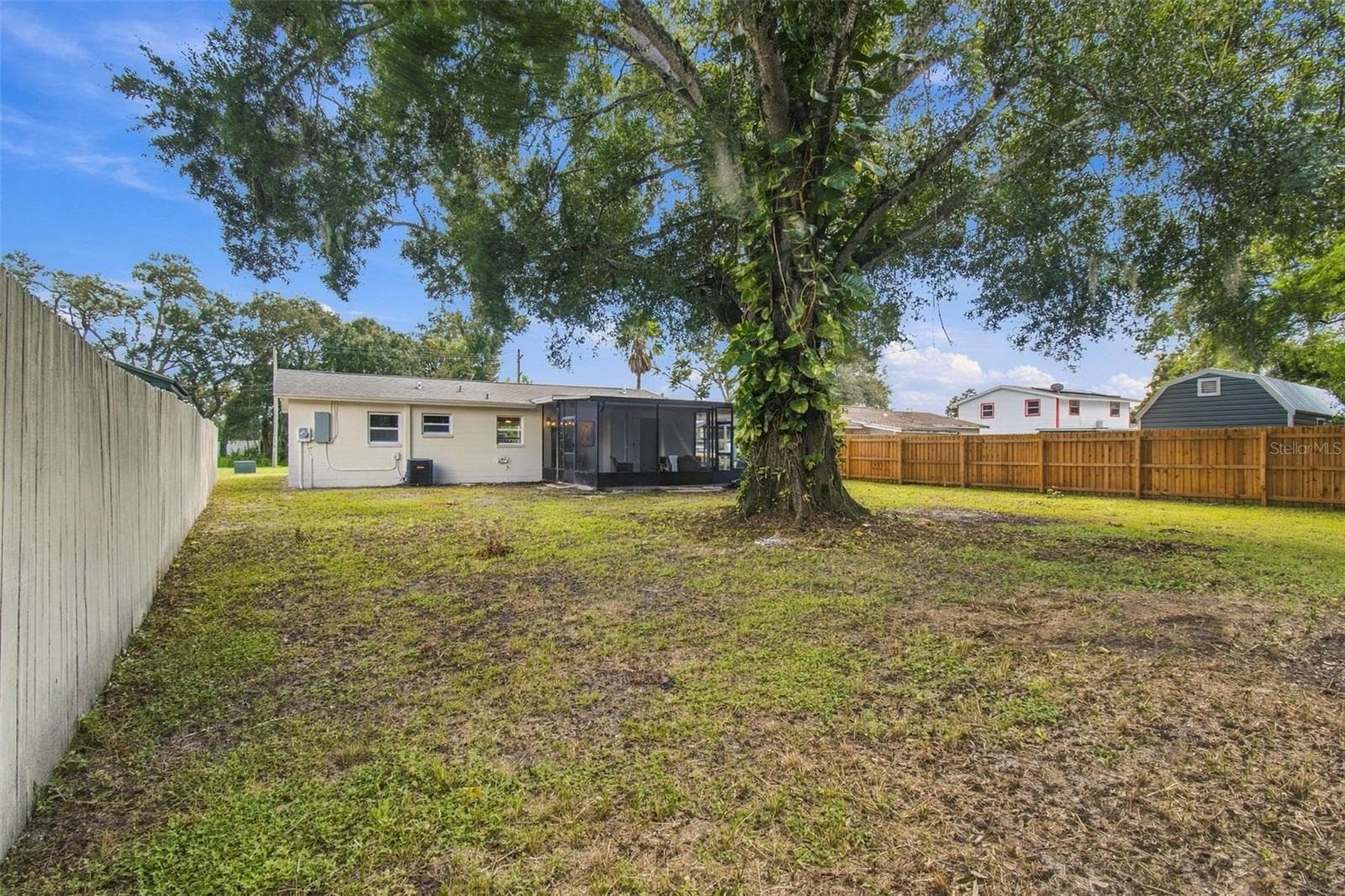 Single Family Residence at 10506 ALAMBRA AVE, TAMPA, photo 21 of 25