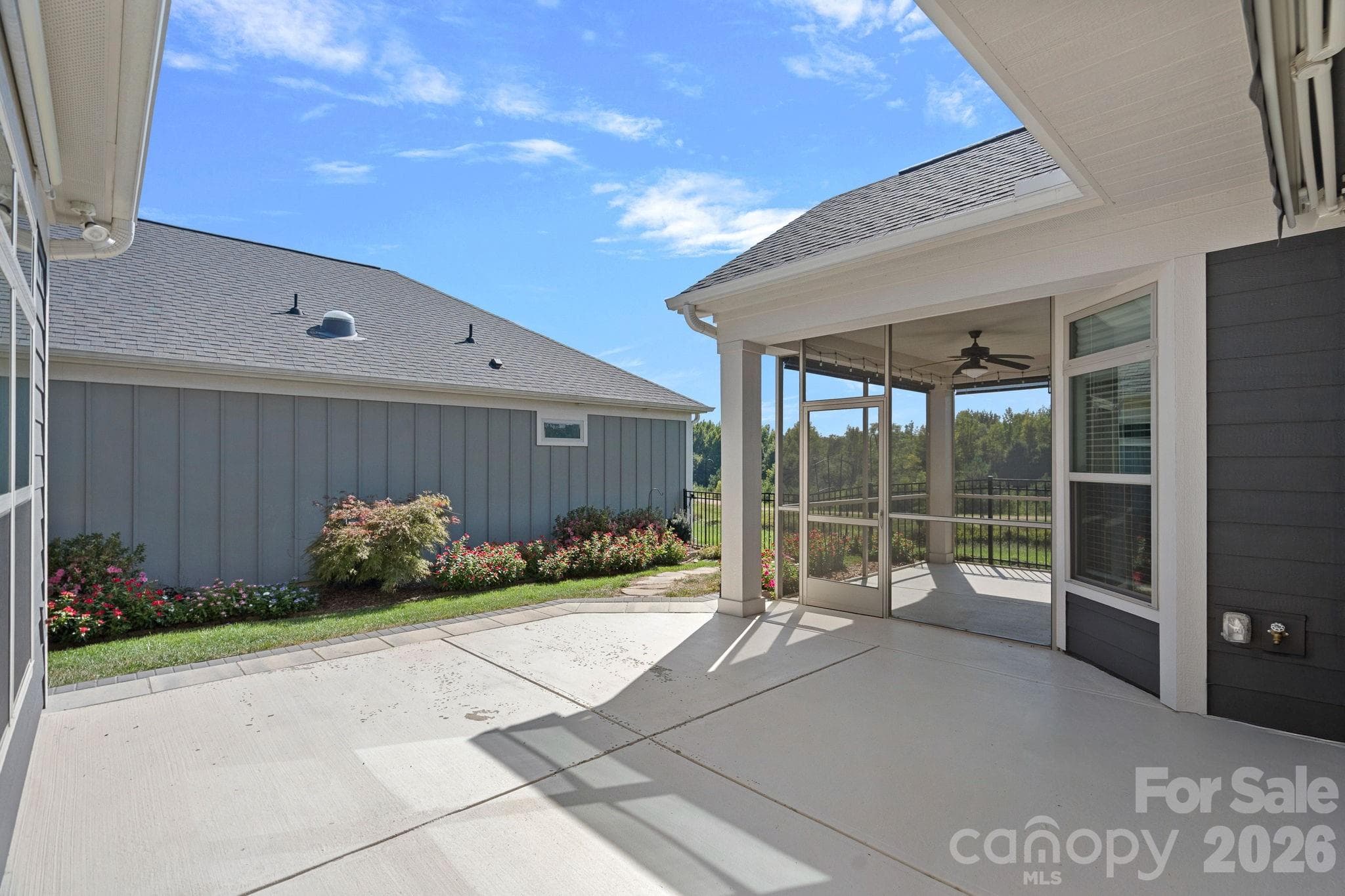 Single Family Residence at 9057 Treetop Way NW, Concord, photo 37 of 47