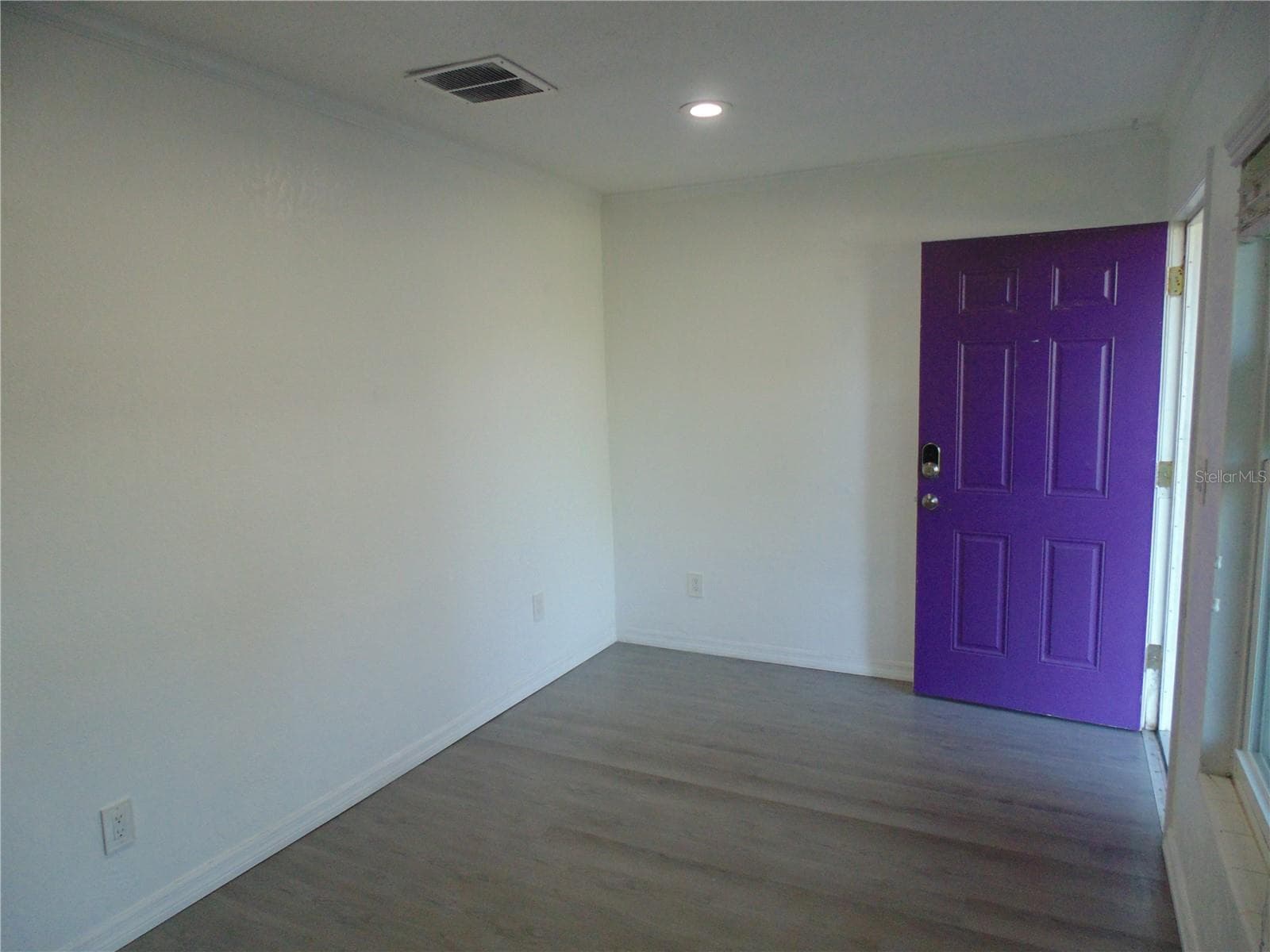 Single Family Residence at 1007 NE 2ND ST, OCALA, photo 5 of 56