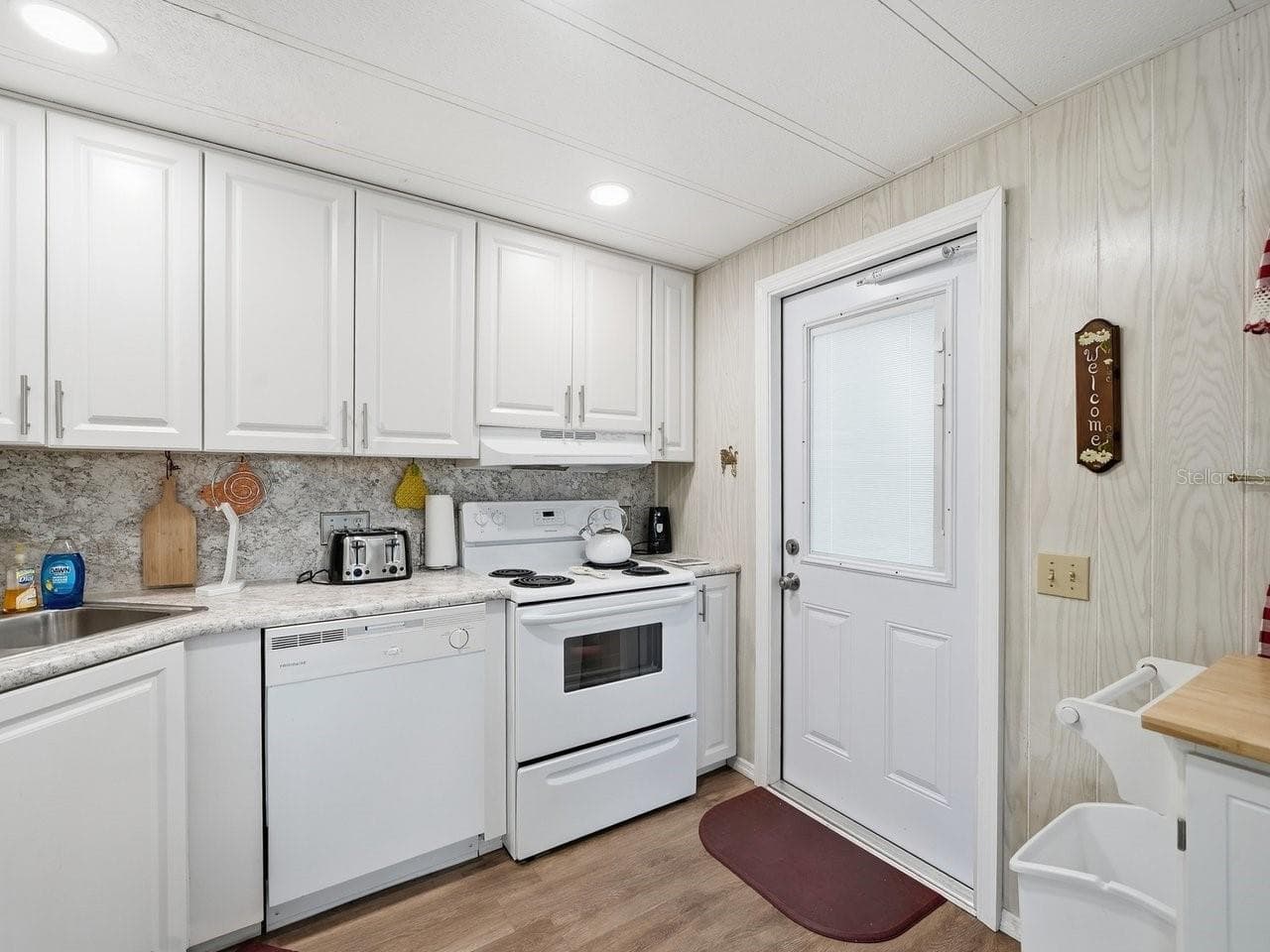 Mobile Home at 1100 BELCHER RD S #20, LARGO, photo 17 of 34