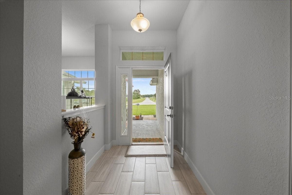 Front door - 140 NW 113TH CIR, OCALA