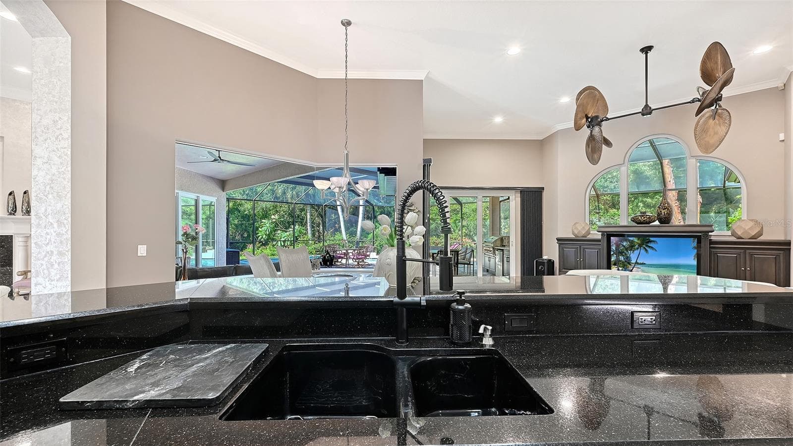 Kitchen counter-top with sink. - 8866 BLOOMFIELD BLVD, SARASOTA