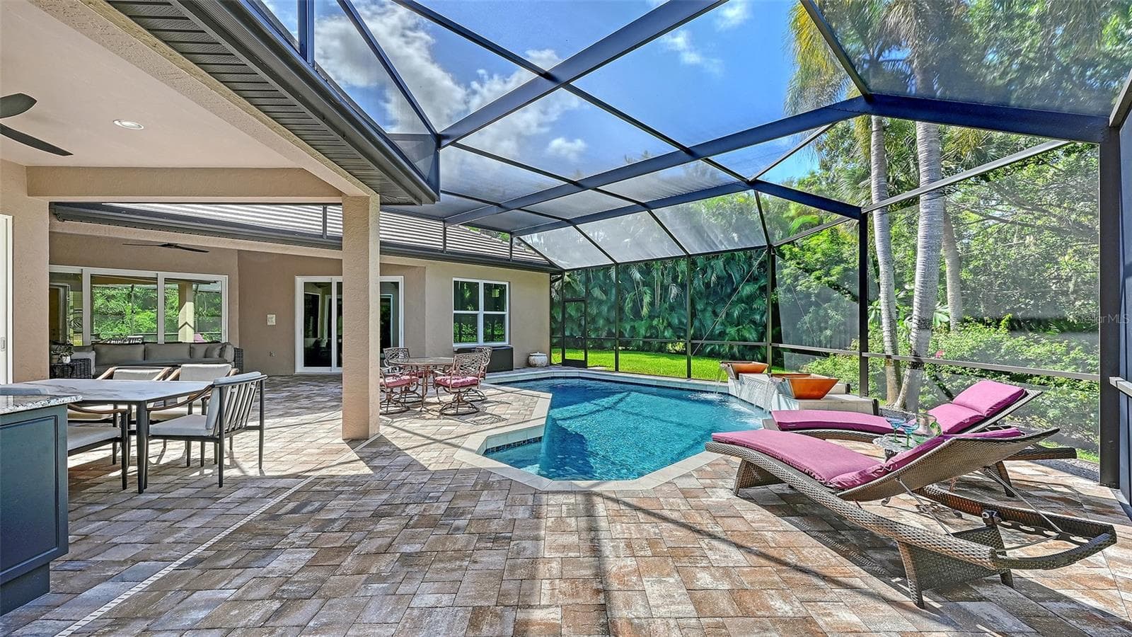 Screened pool area - 8866 BLOOMFIELD BLVD, SARASOTA