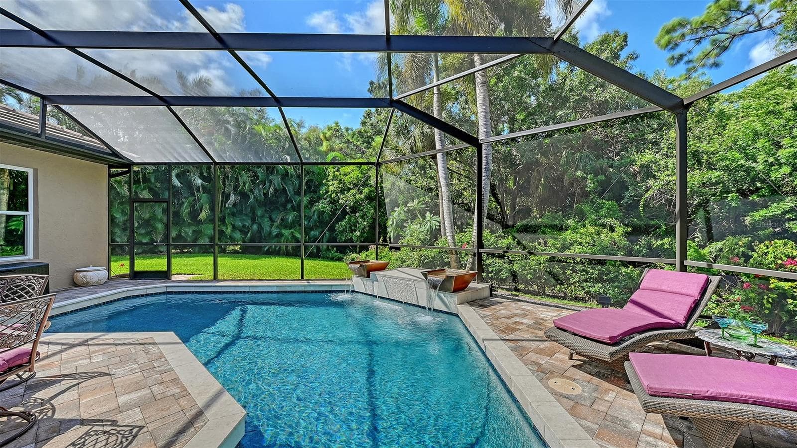 Screened pool area. - 8866 BLOOMFIELD BLVD, SARASOTA