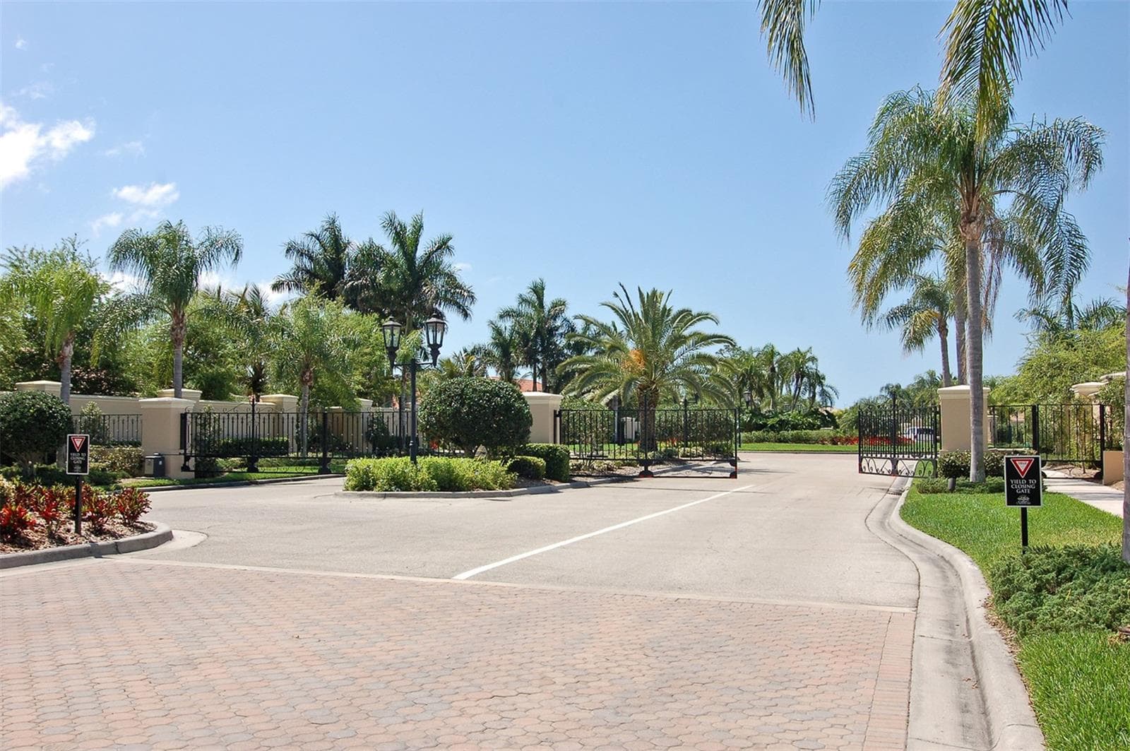 Silver Oak Estates, a gated community. - 8866 BLOOMFIELD BLVD, SARASOTA