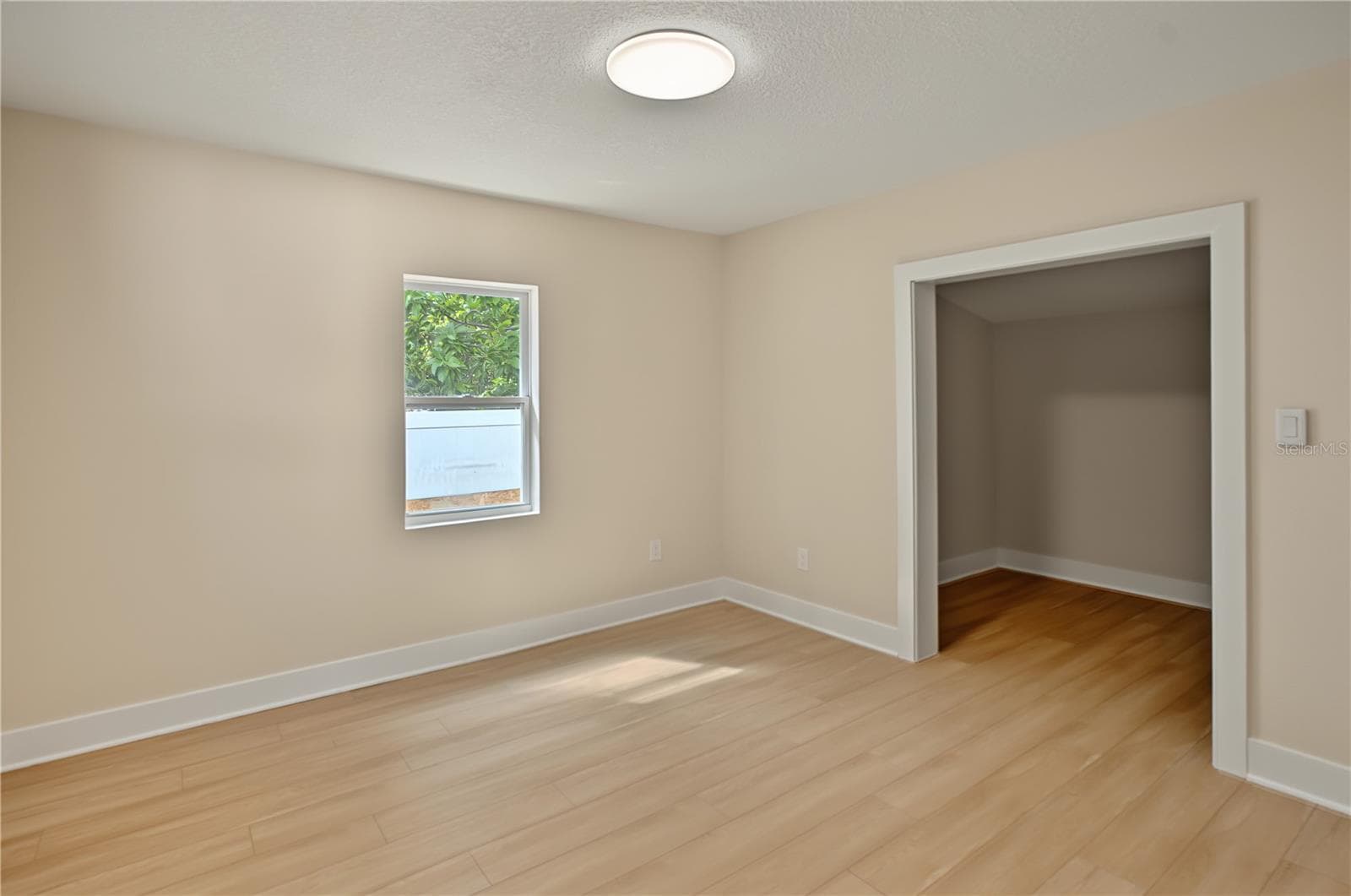 Single Family Residence at 2155 9TH AVE S, ST PETERSBURG, photo 17 of 18
