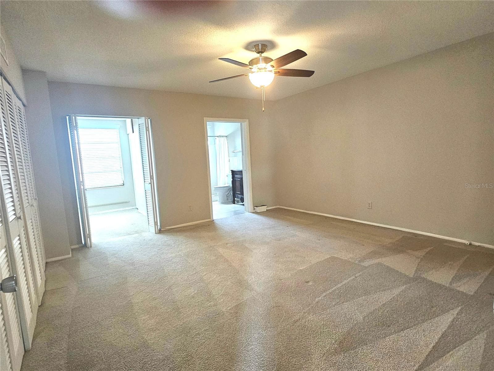 Condominium at 2070 WORLD PARKWAY BLVD #22, CLEARWATER, photo 18 of 70