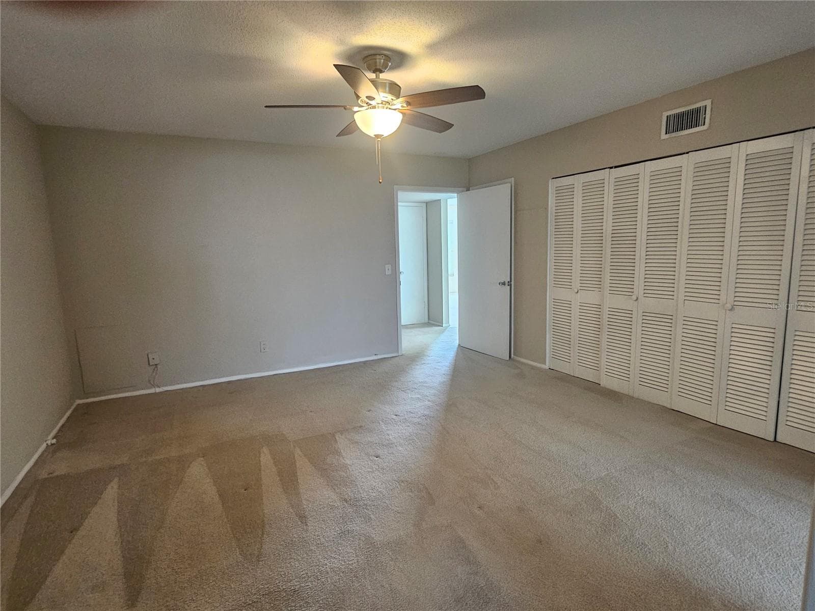 Condominium at 2070 WORLD PARKWAY BLVD #22, CLEARWATER, photo 19 of 70