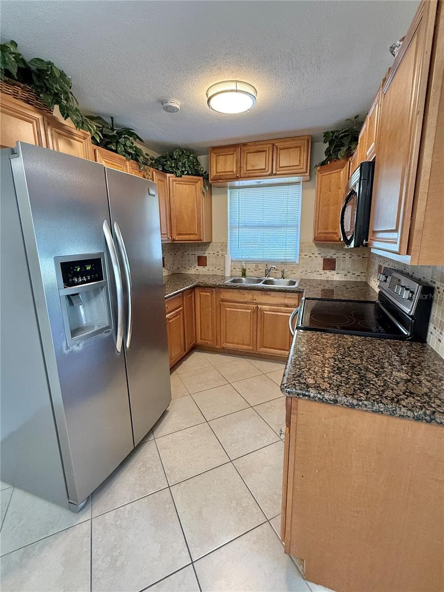 Kitchen - 1036 HOPE ST, VENICE