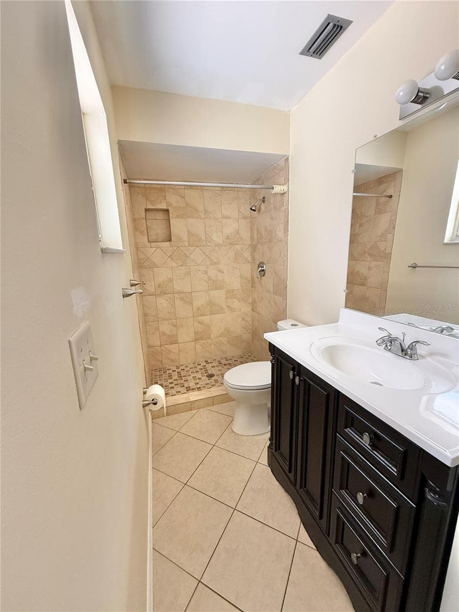 Master Bathroom en suite - 1036 HOPE ST, VENICE