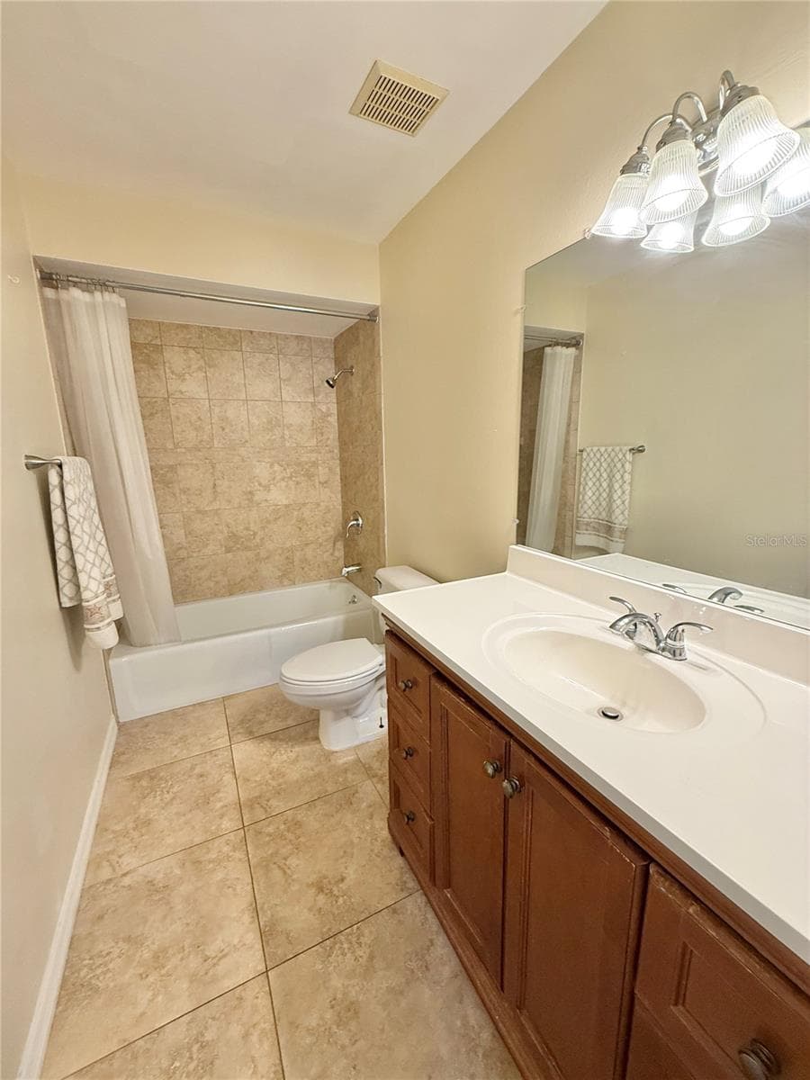 Guest Bathroom - 1036 HOPE ST, VENICE