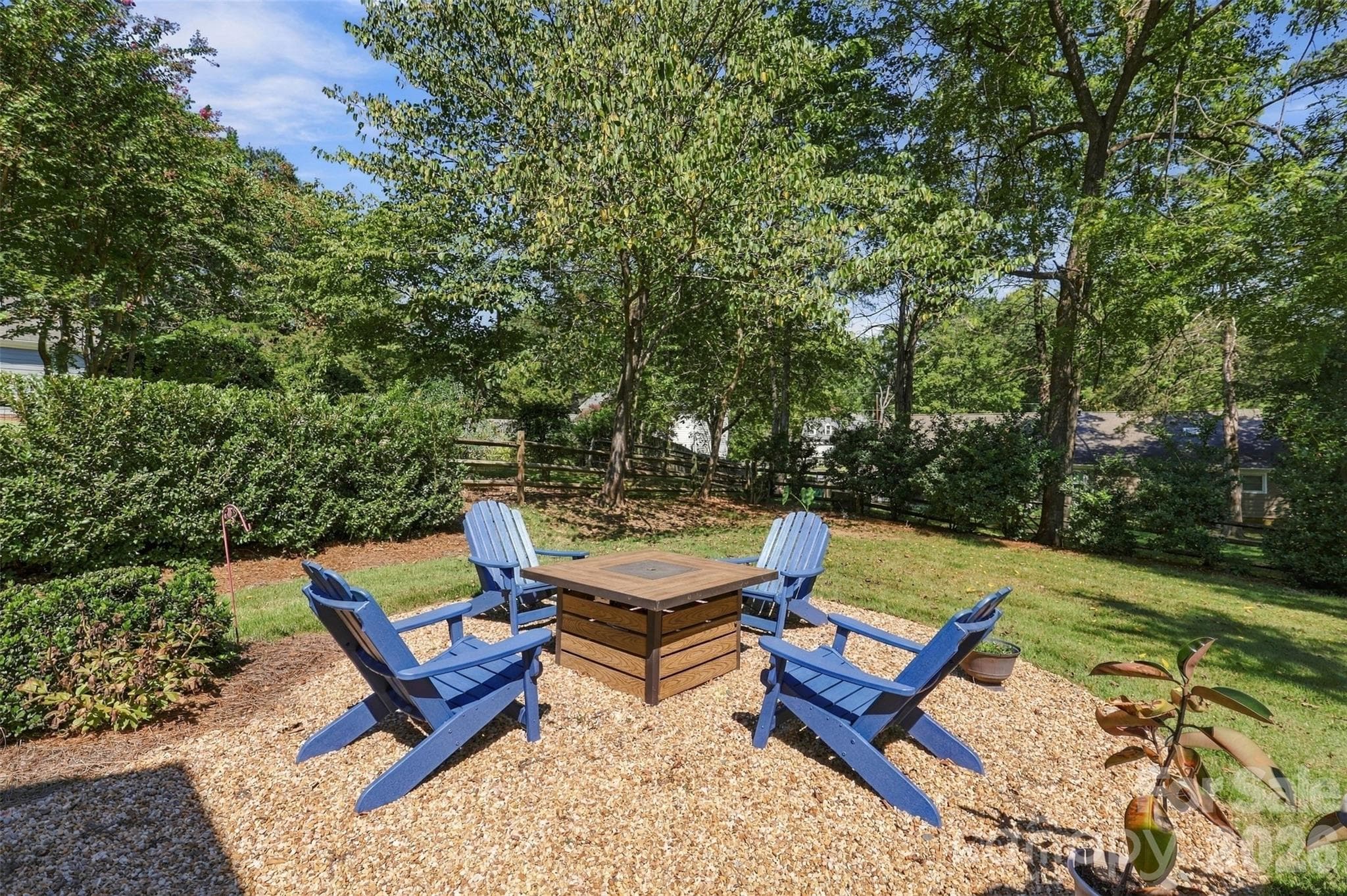 Single Family Residence at 4701 Dawnridge Drive, Charlotte, photo 16 of 18