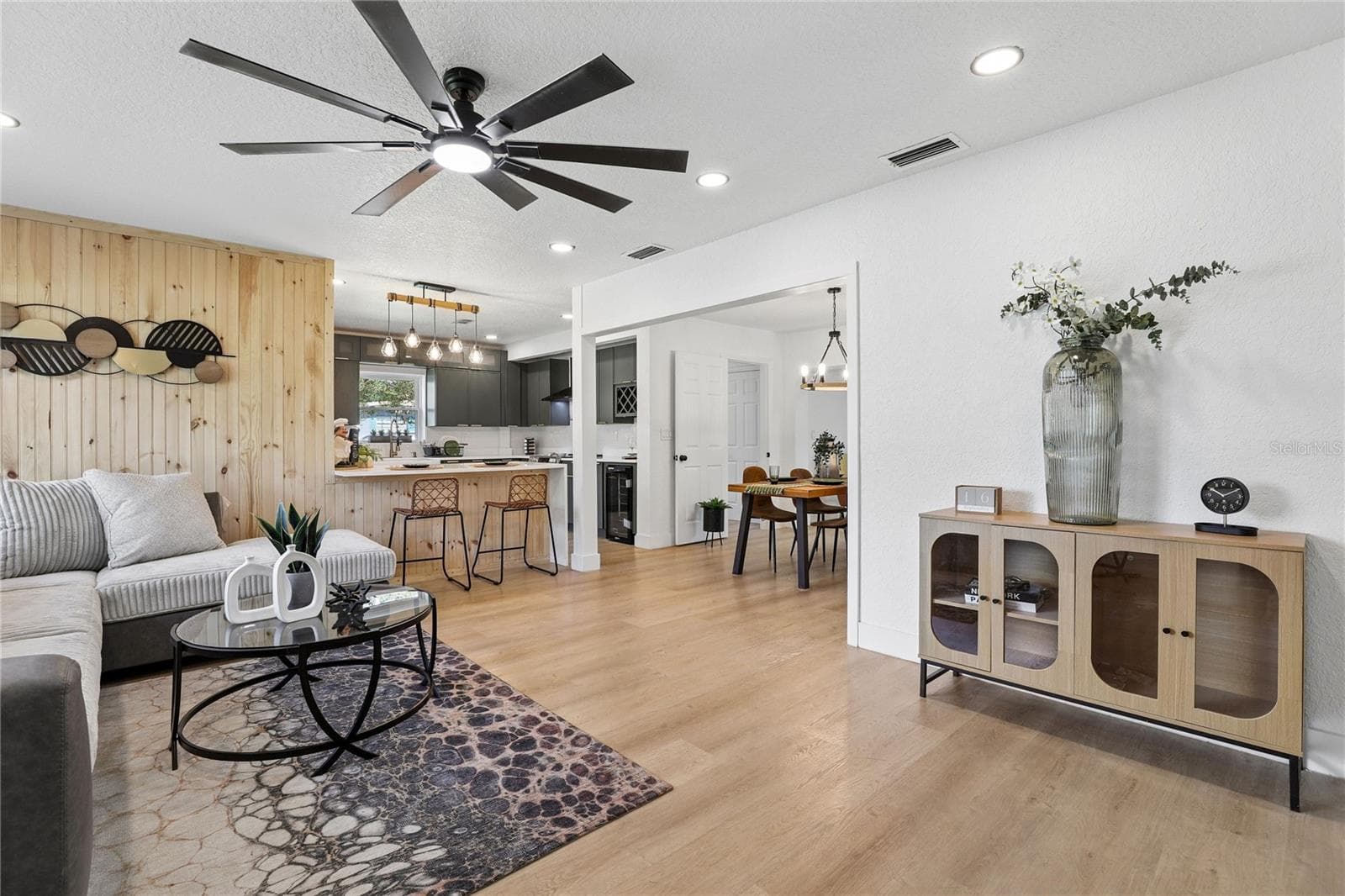 Designed for everyday living and entertaining with an effortless open flow - 1718 CAMPBELL AVE, ORLANDO