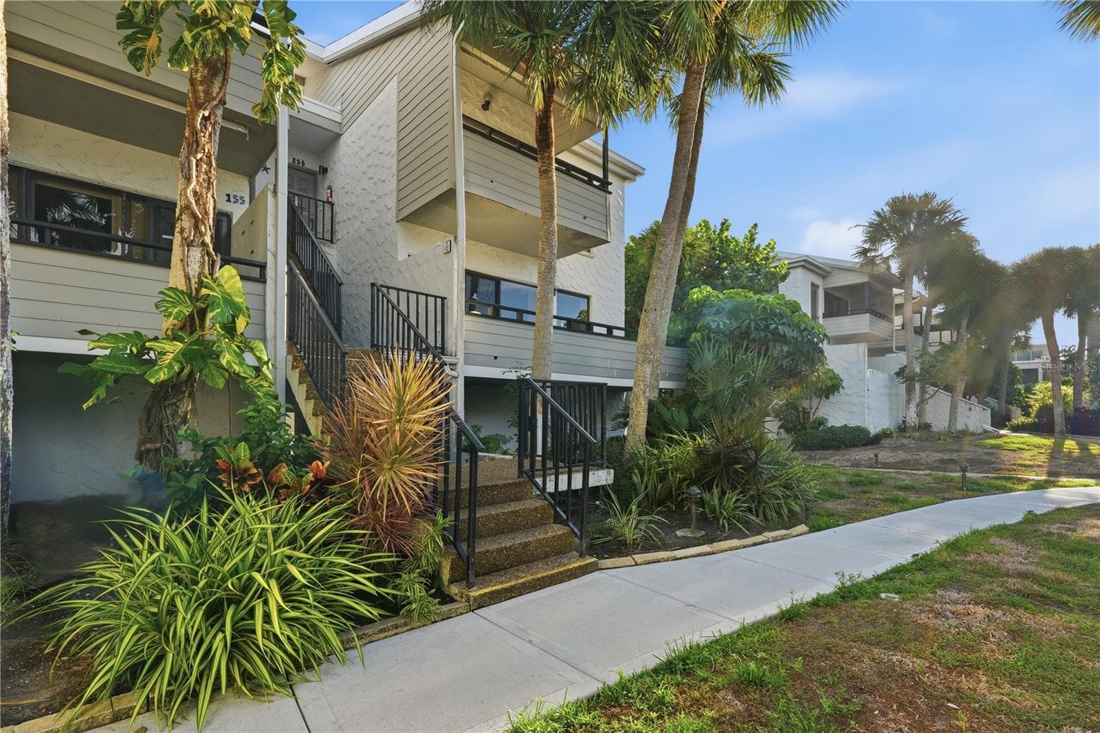 1555 TARPON CENTER DR #156