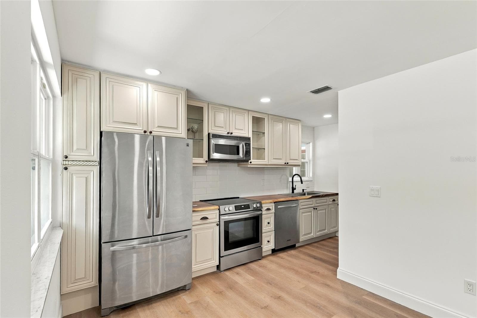 Single Family Residence at 6105 NW 57TH CT, OCALA, photo 17 of 46