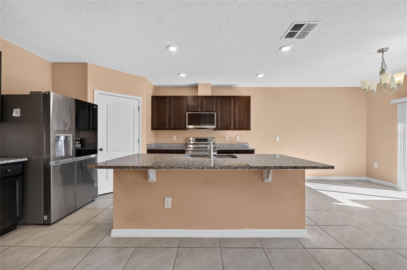 Single Family Residence at 3042 BETHPAGE LOOP, MOUNT DORA, photo 8 of 41