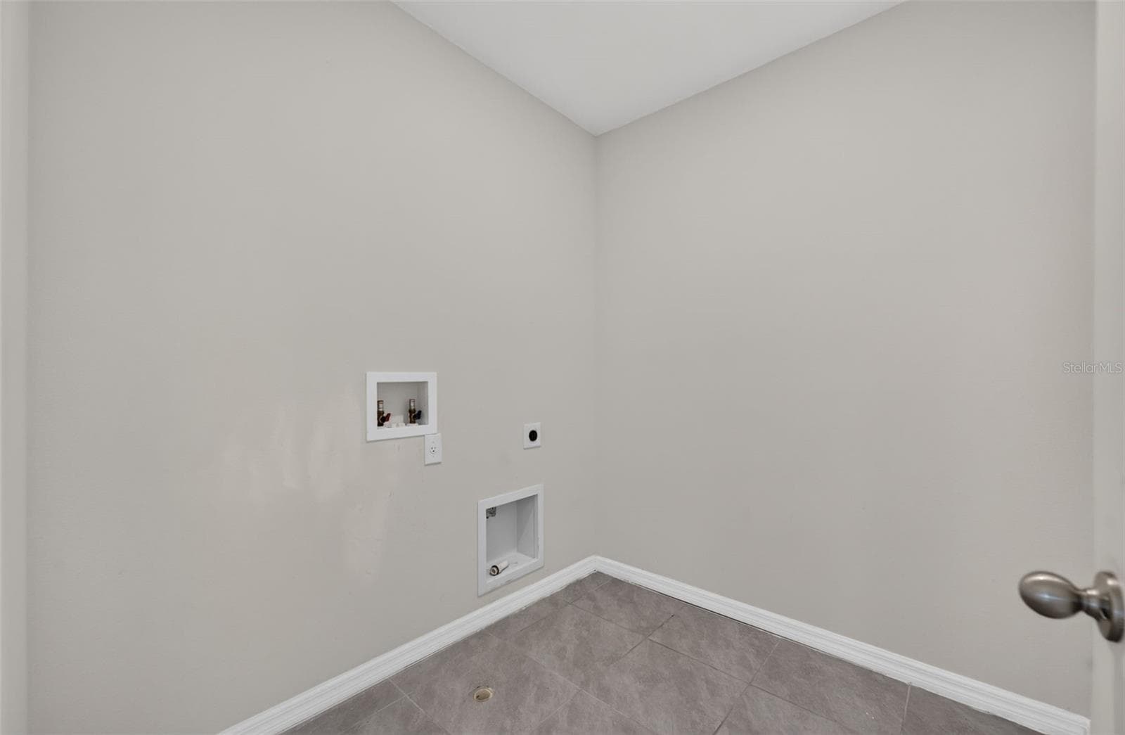 Single Family Residence at 3042 BETHPAGE LOOP, MOUNT DORA, photo 35 of 41