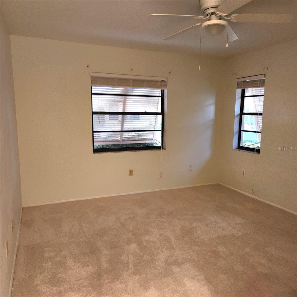 2nd bedroom with it's own bath - 49 SANDSTONE CIR, VENICE