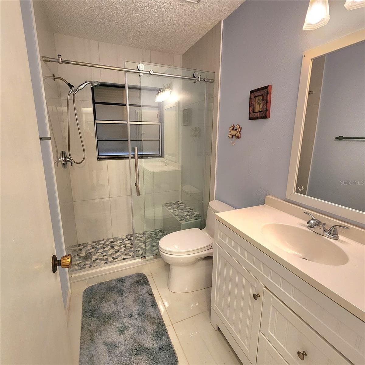 Fully updated 2nd bath - 49 SANDSTONE CIR, VENICE