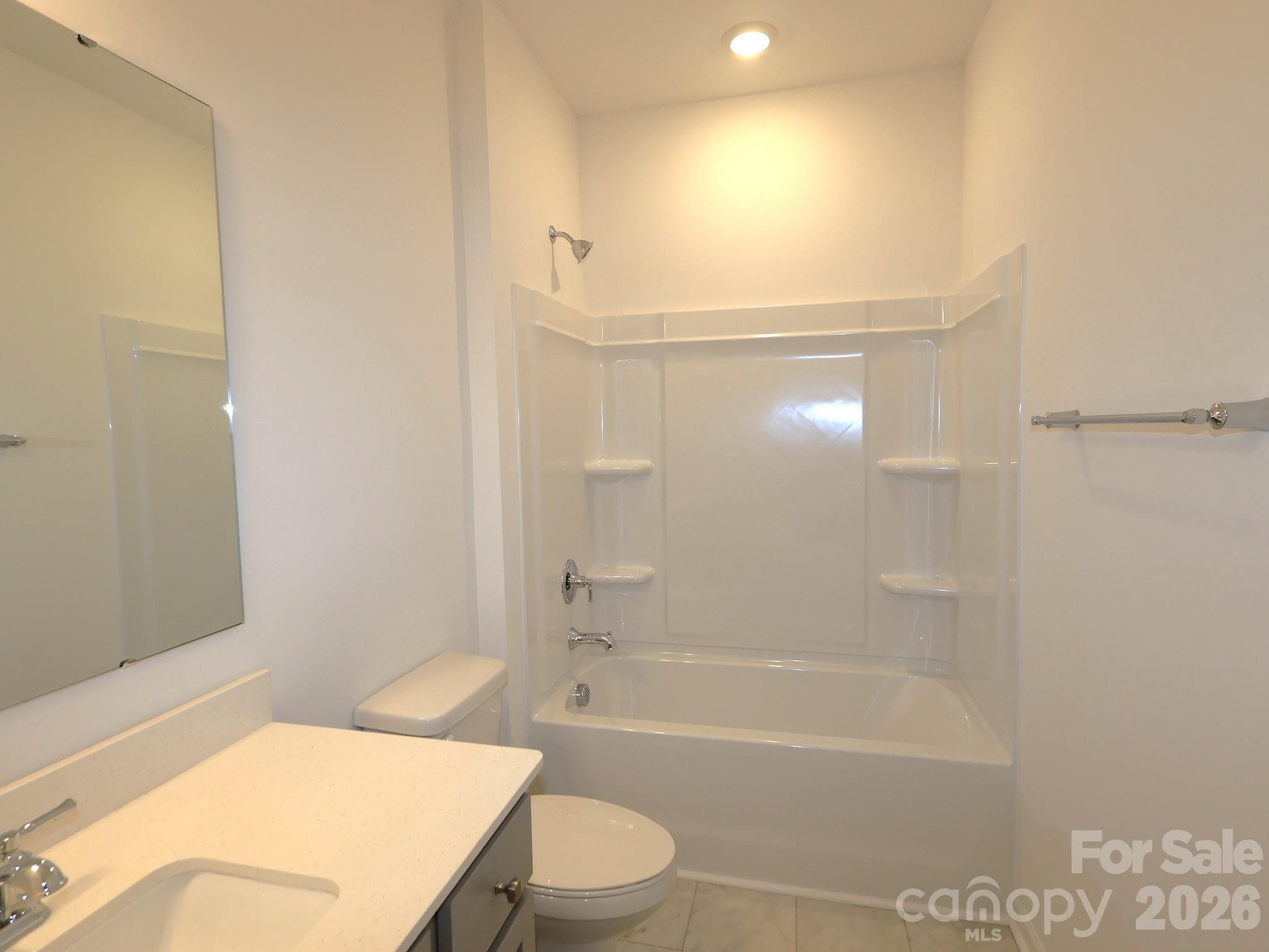 Secondary bathroom - 8895 Visgrove Drive, Sherrills Ford