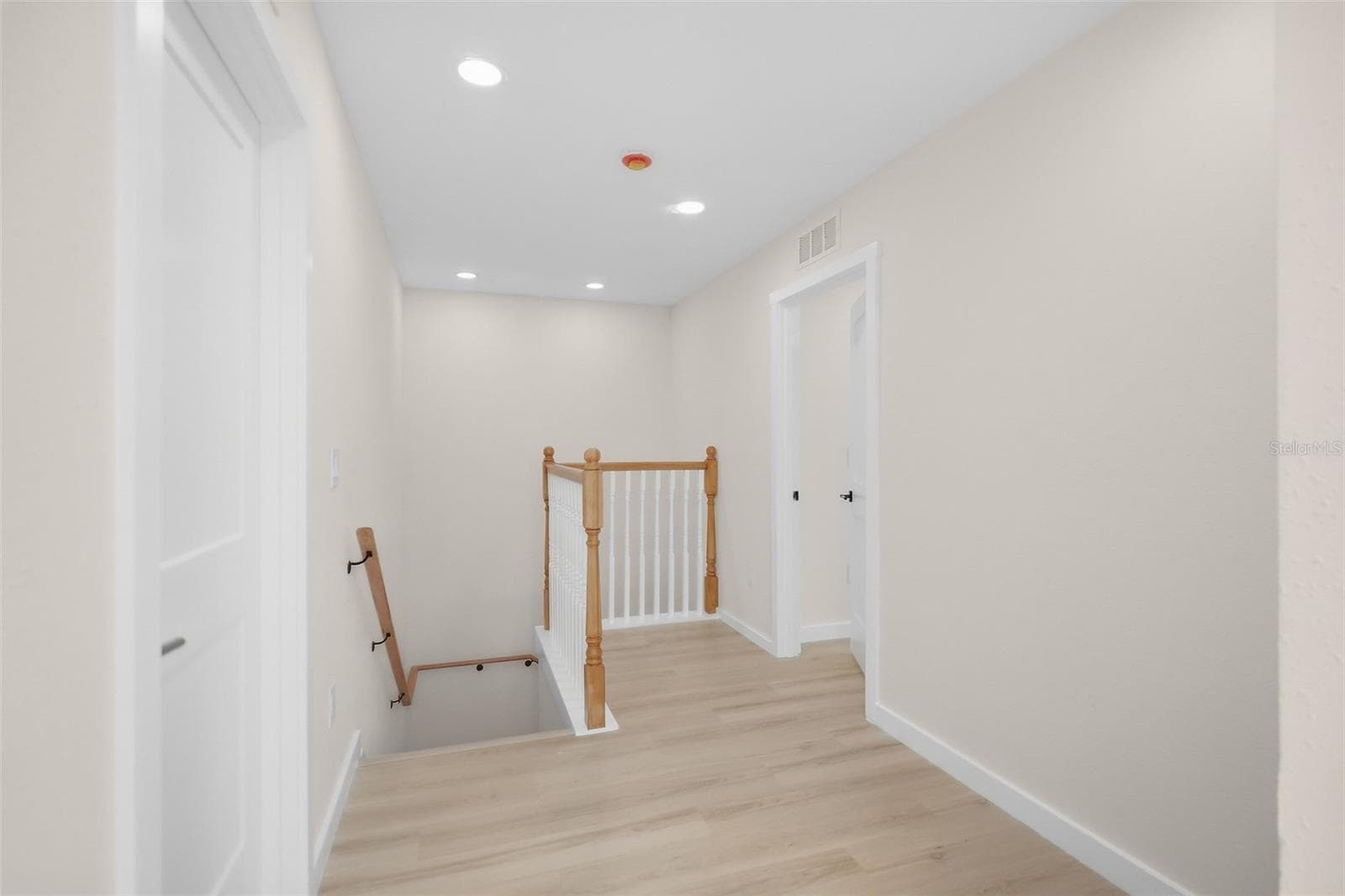 Townhouse at 2142 5TH AVE N, ST PETERSBURG, photo 28 of 55