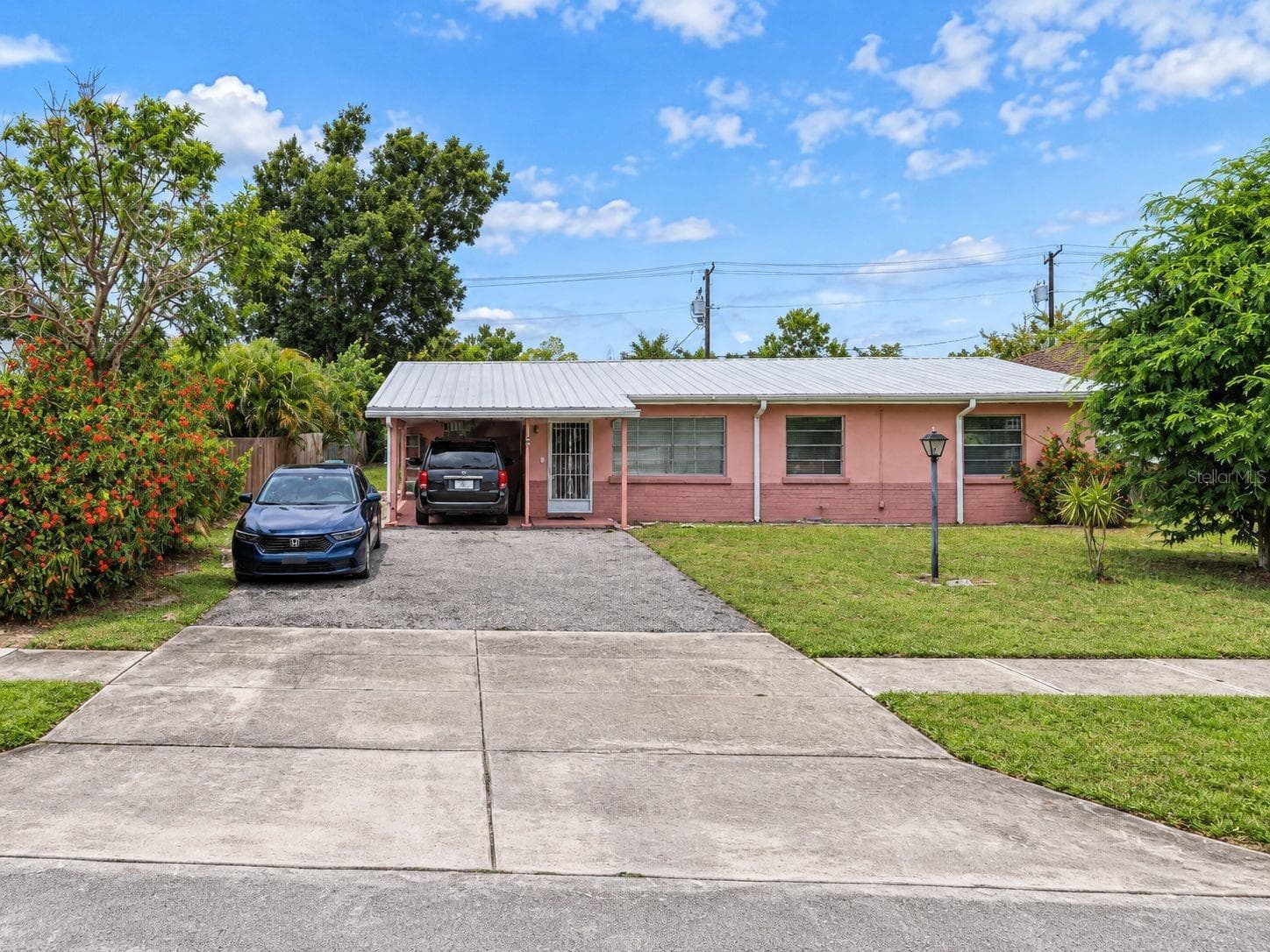 1443 ALHAMBRA DR