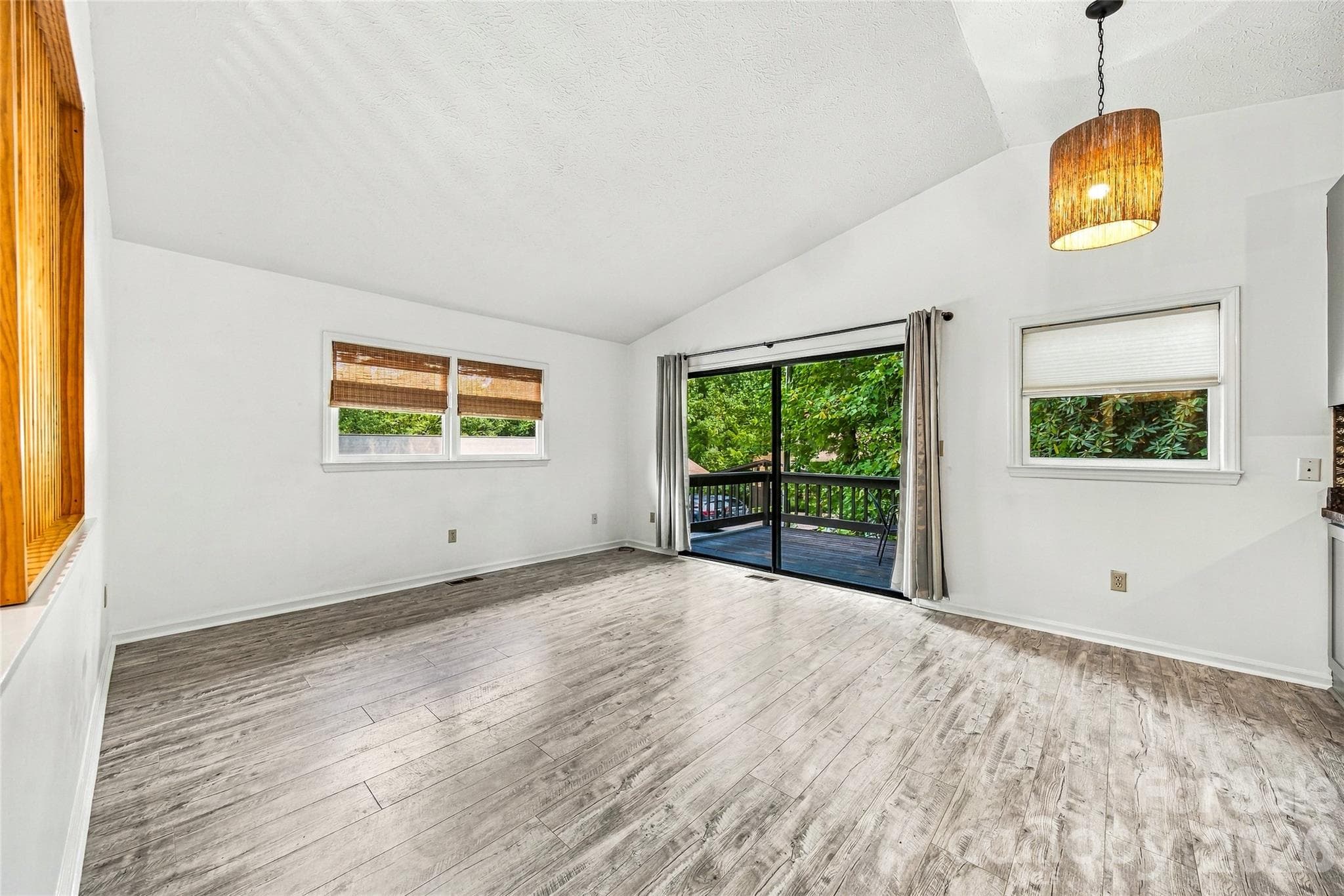 Condominium at 117 View De Lake Drive, Etowah, photo 12 of 24