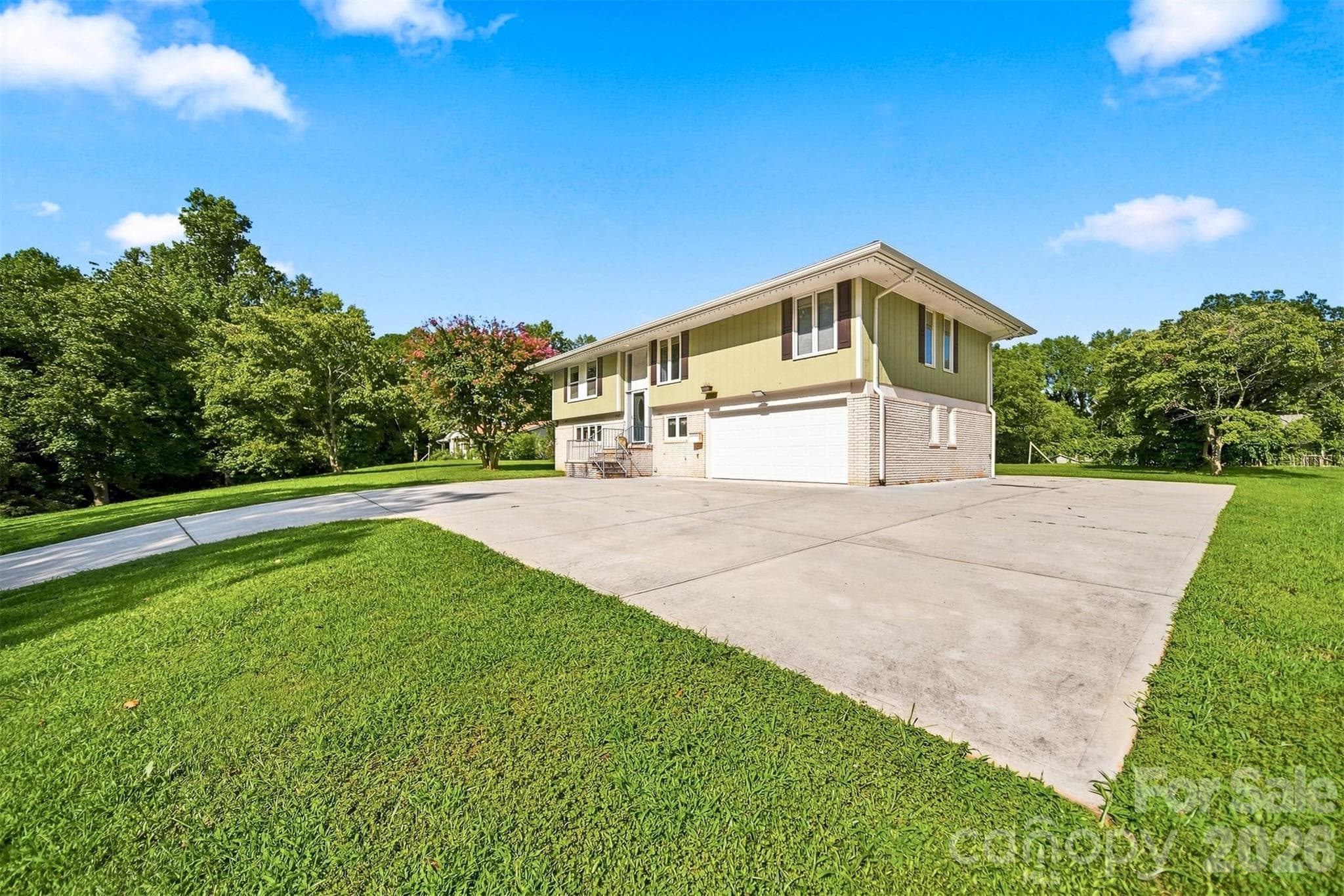 Single Family Residence at 706 Springdale Road, Statesville, photo 4 of 48